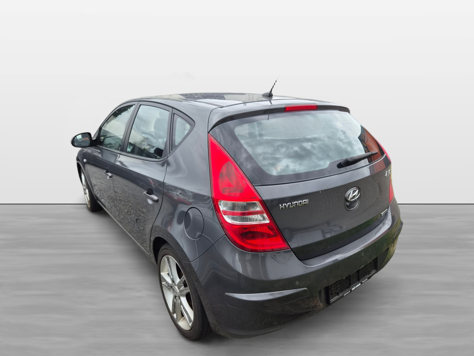 HYUNDAI i30 2.0 Premium-showroom-element-3