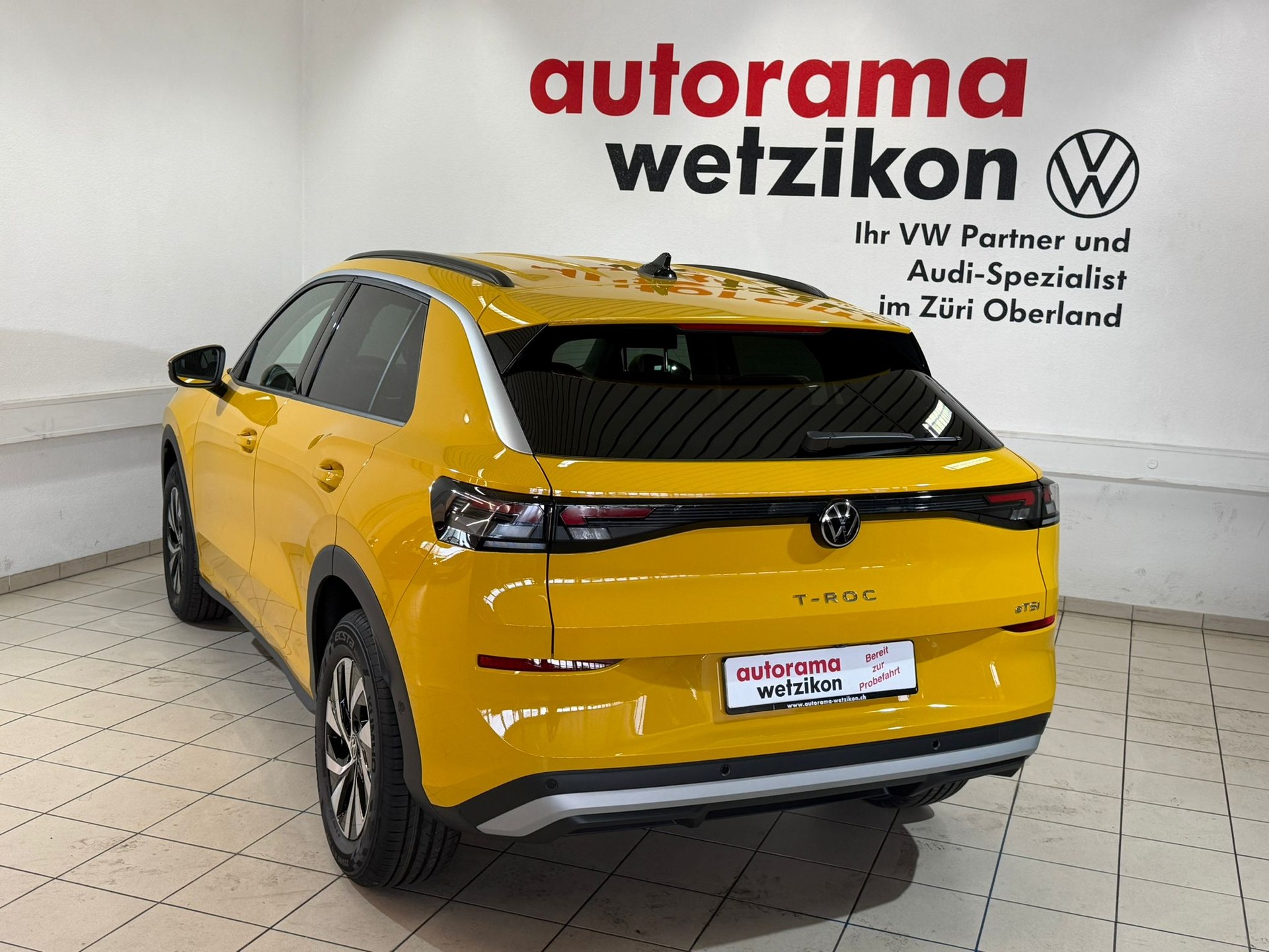 VW T-Roc 1.5 eTSI mHEV Life DSG-image-3
