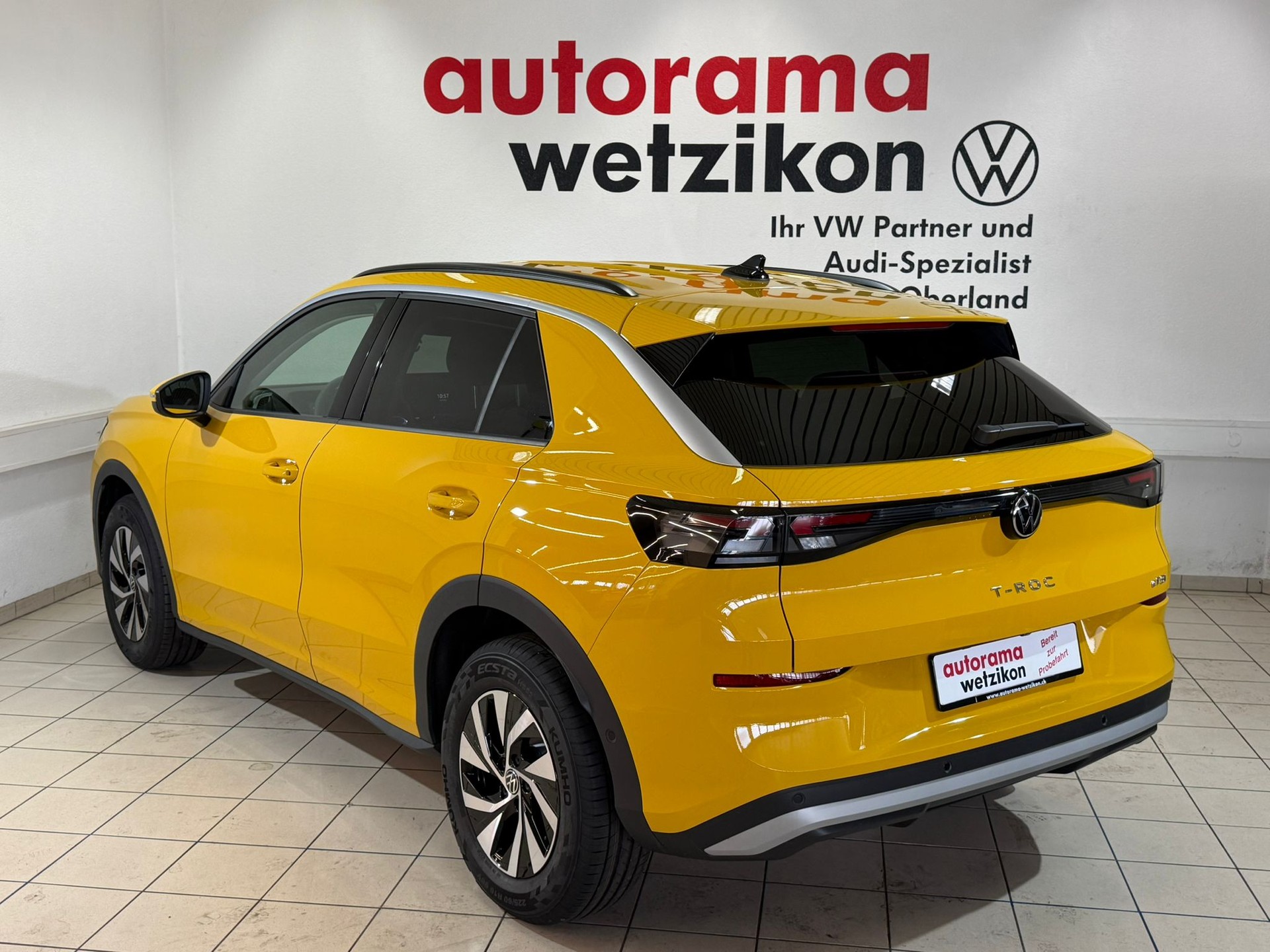 VW T-Roc 1.5 eTSI mHEV Life DSG-image-2