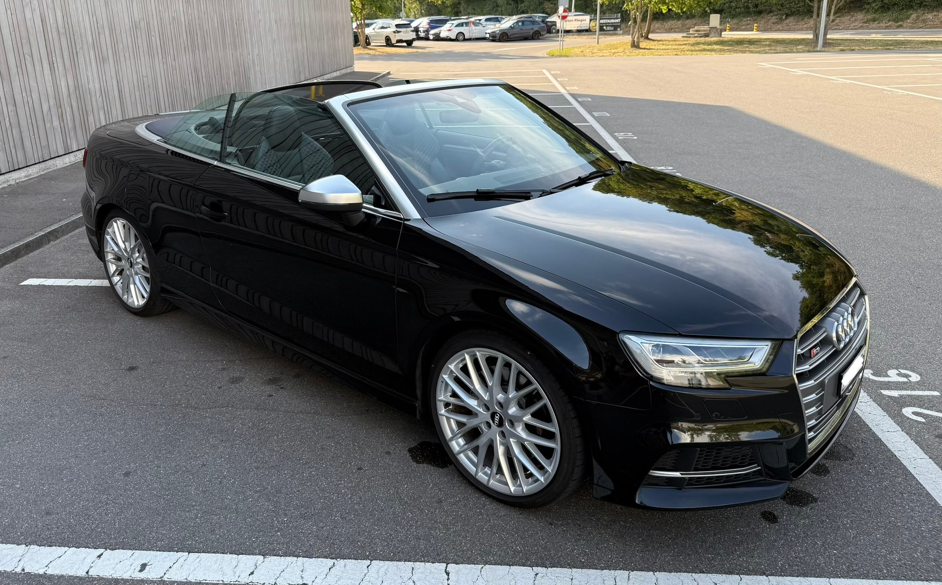 AUDI S3 Cabrio 2.0 T FSI quattro S-Tronic-image-0