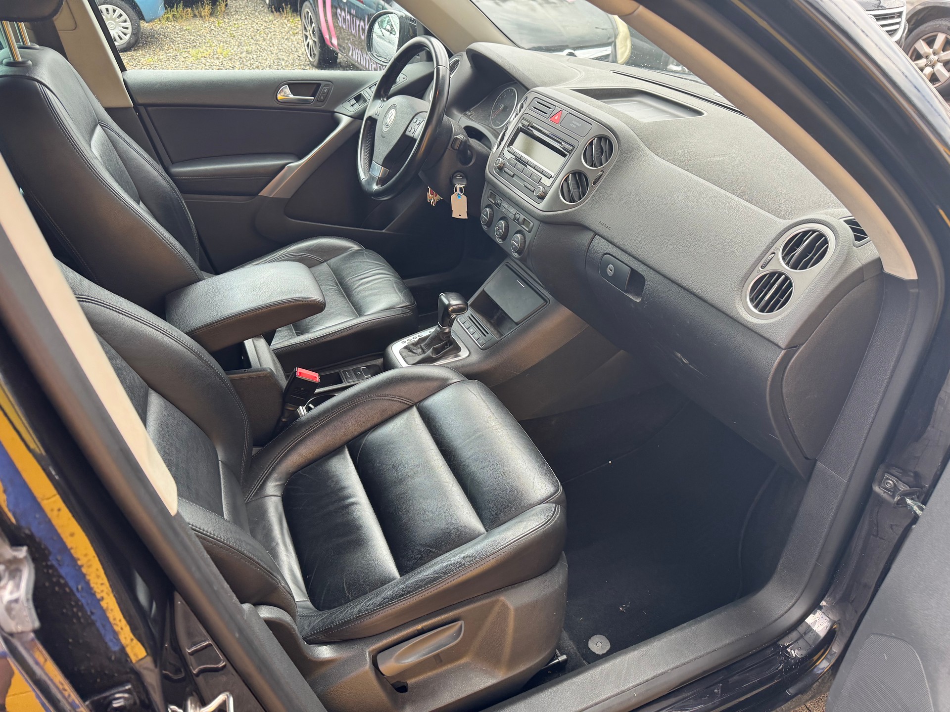 VW Tiguan 2.0 TDI Sport&Style Tiptronic-image-11