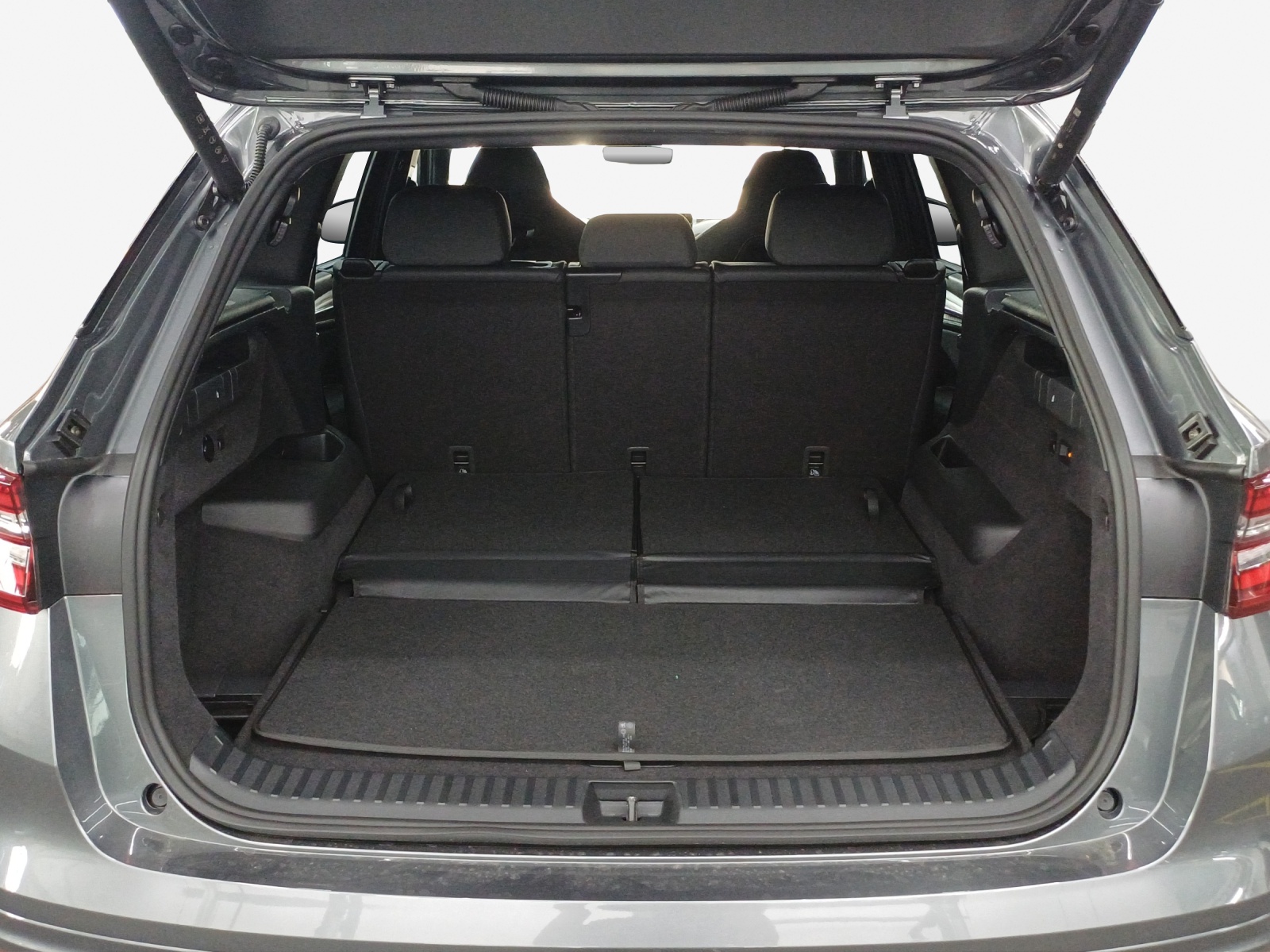 SKODA Kodiaq 2.0 TSI Sportline 4x4-image-12
