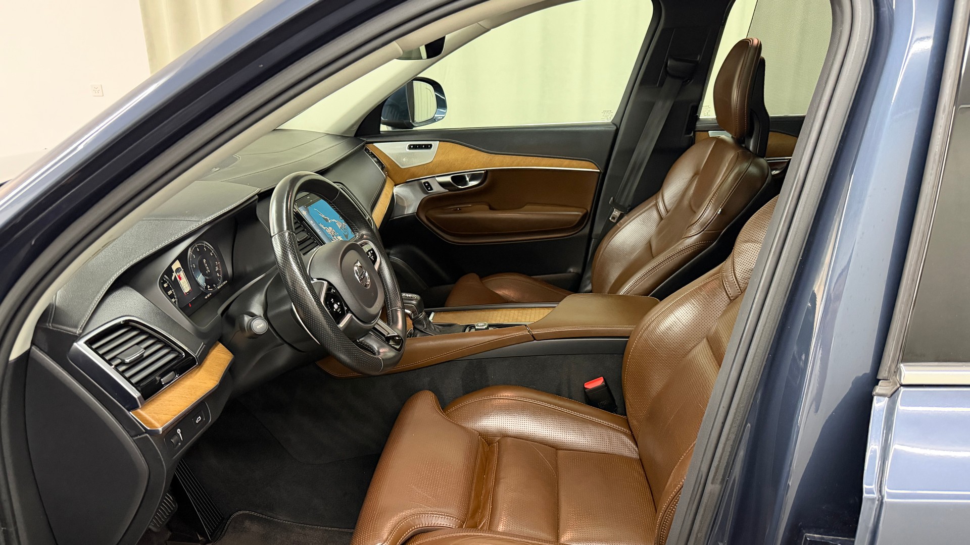 VOLVO XC90 T6 AWD Inscription Geartronic-image-6