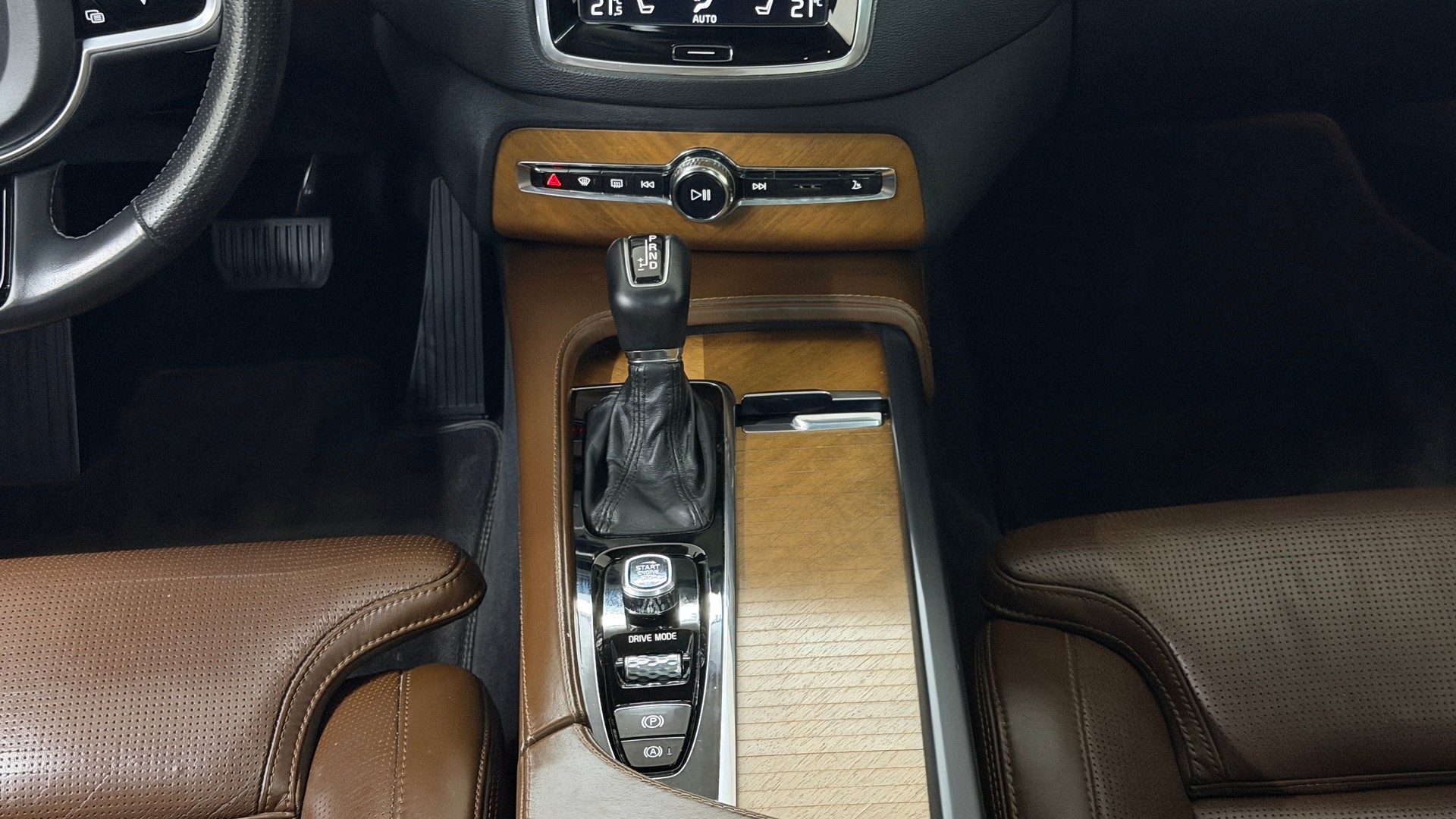 VOLVO XC90 T6 AWD Inscription Geartronic-image-15