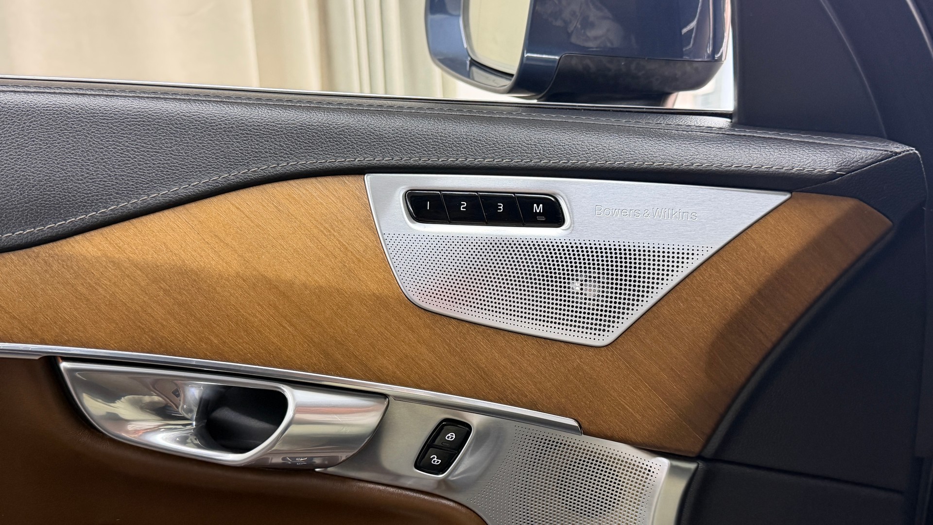 VOLVO XC90 T6 AWD Inscription Geartronic-image-17