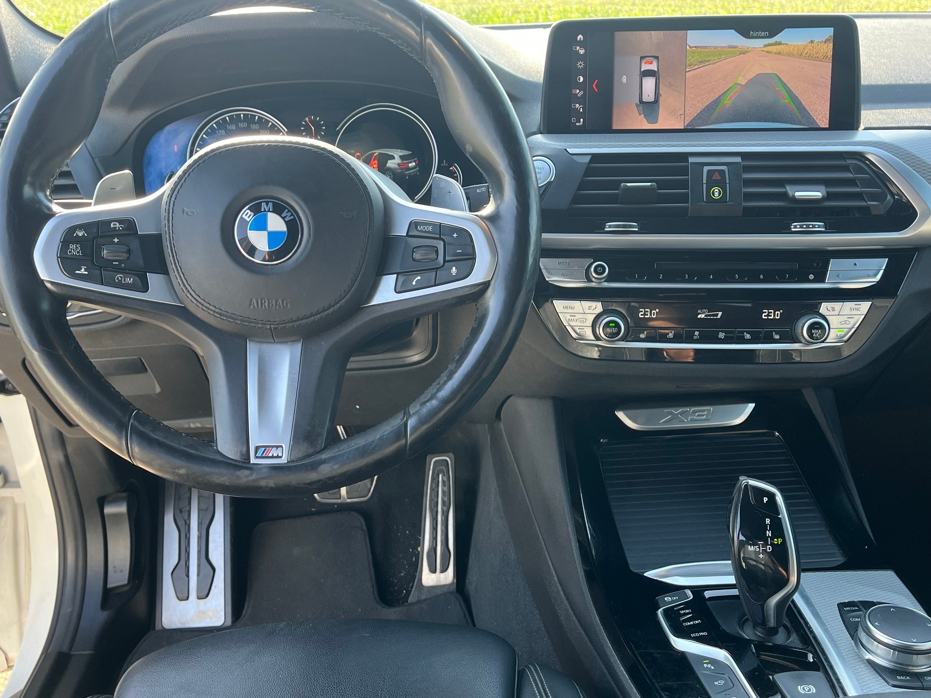 BMW X3 xDrive 30d Individual M Sport Steptronic-image-11