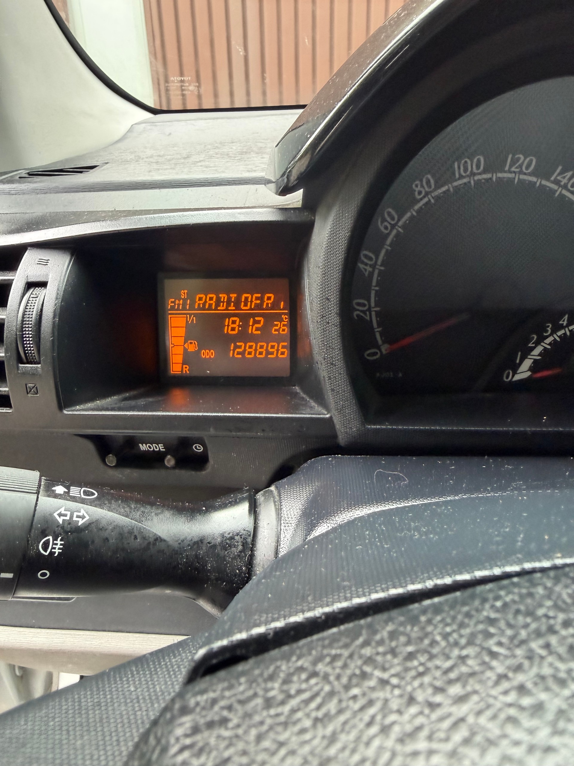 TOYOTA iQ2 1.0 VVT-i-image-7