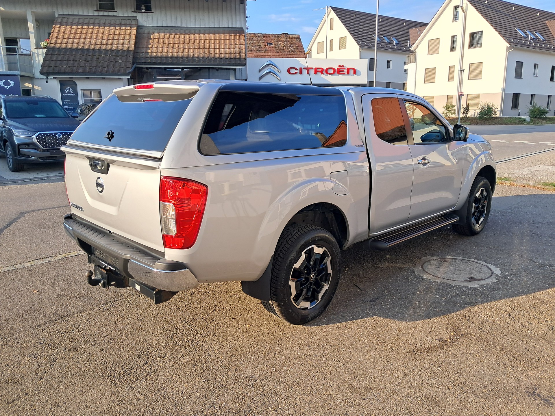 NISSAN Navara King Cab N-Connecta 2.3 dCi 4WD-image-2