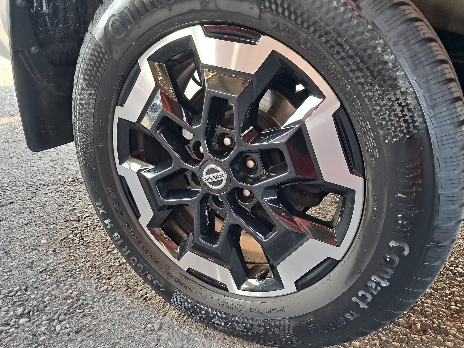 NISSAN Navara King Cab N-Connecta 2.3 dCi 4WD-image-19
