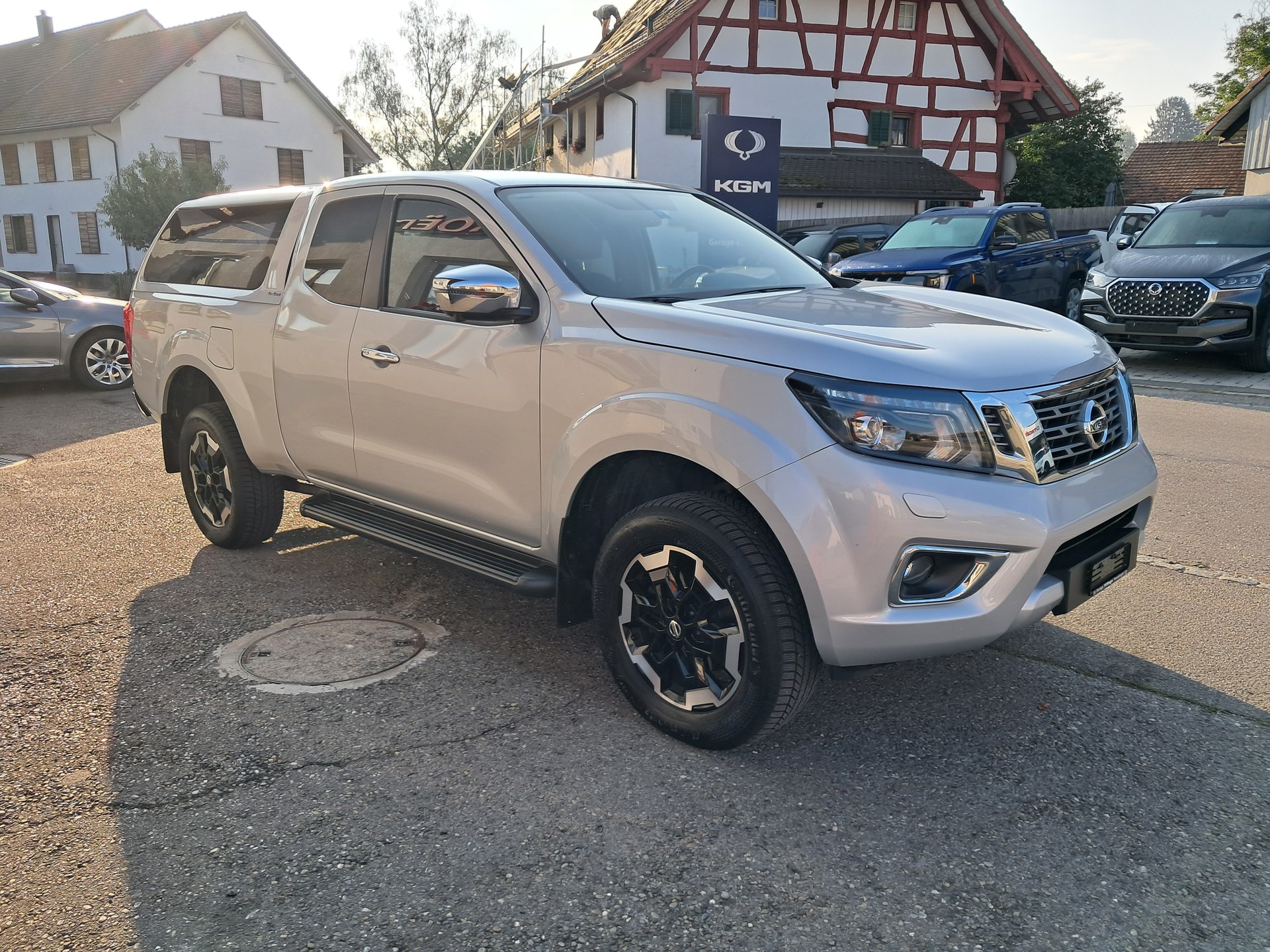 NISSAN Navara King Cab N-Connecta 2.3 dCi 4WD-image-3