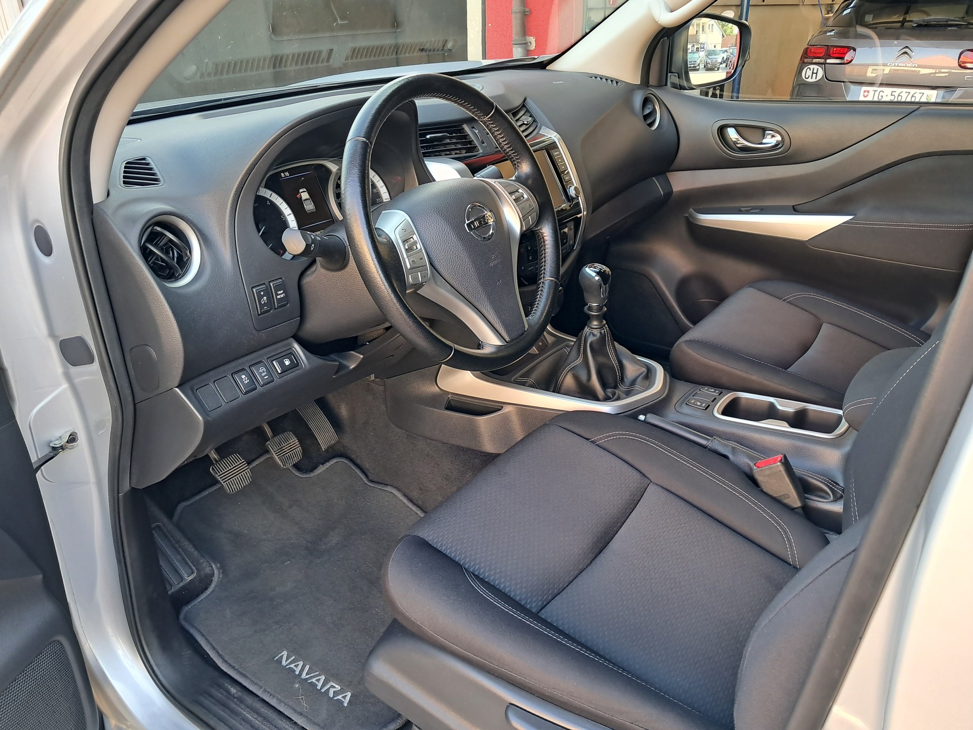 NISSAN Navara King Cab N-Connecta 2.3 dCi 4WD-image-5