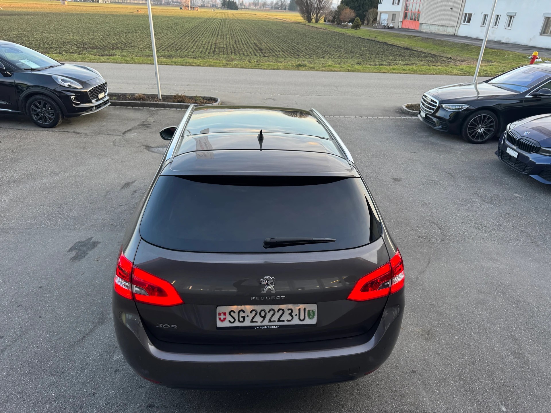 PEUGEOT 308 SW 1.2 THP Allure-image-11