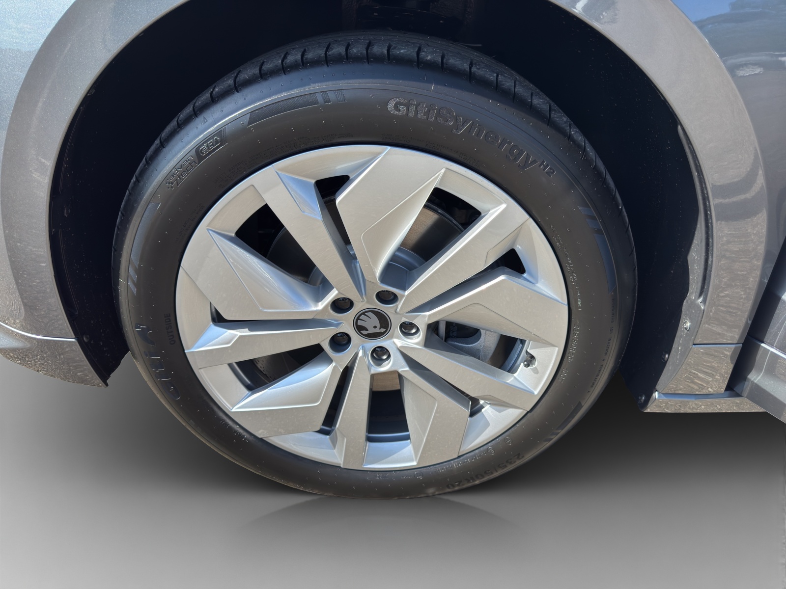SKODA Enyaq Dynamic 85x 4x4-image-14