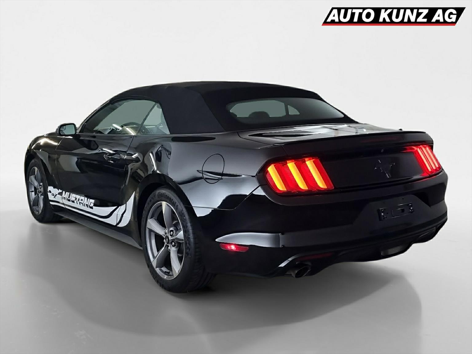 FORD Mustang Convertible 3.7-image-1