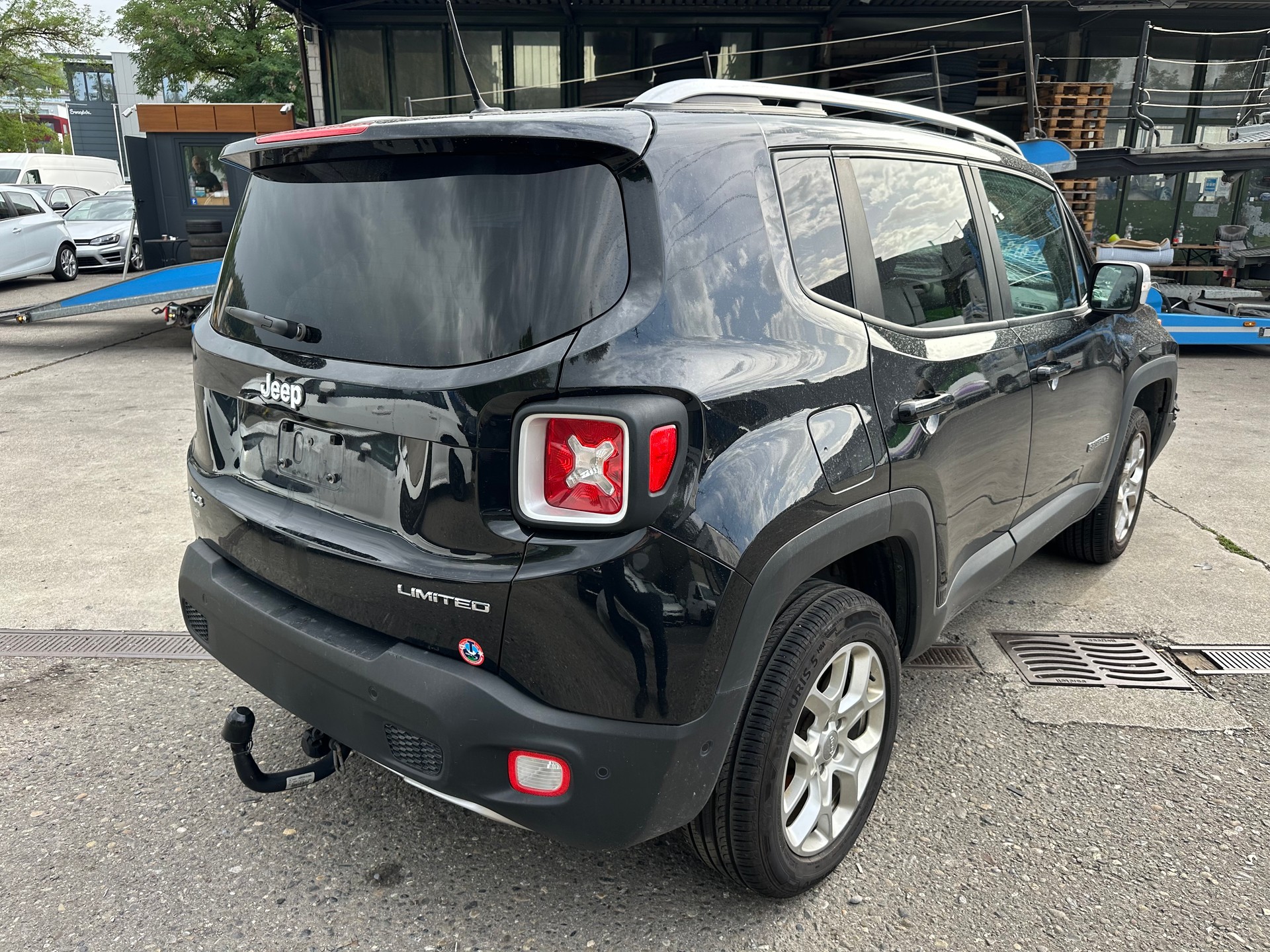 JEEP Renegade 2.0 CRD Limited AWD + Low Range 9ATX-image-3