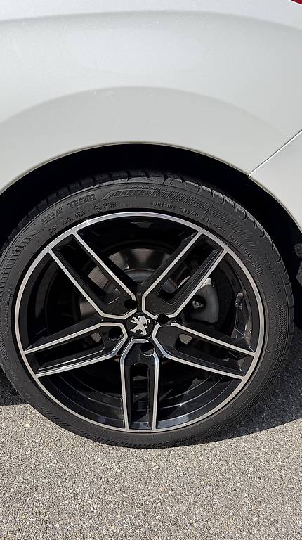PEUGEOT 308-image-4
