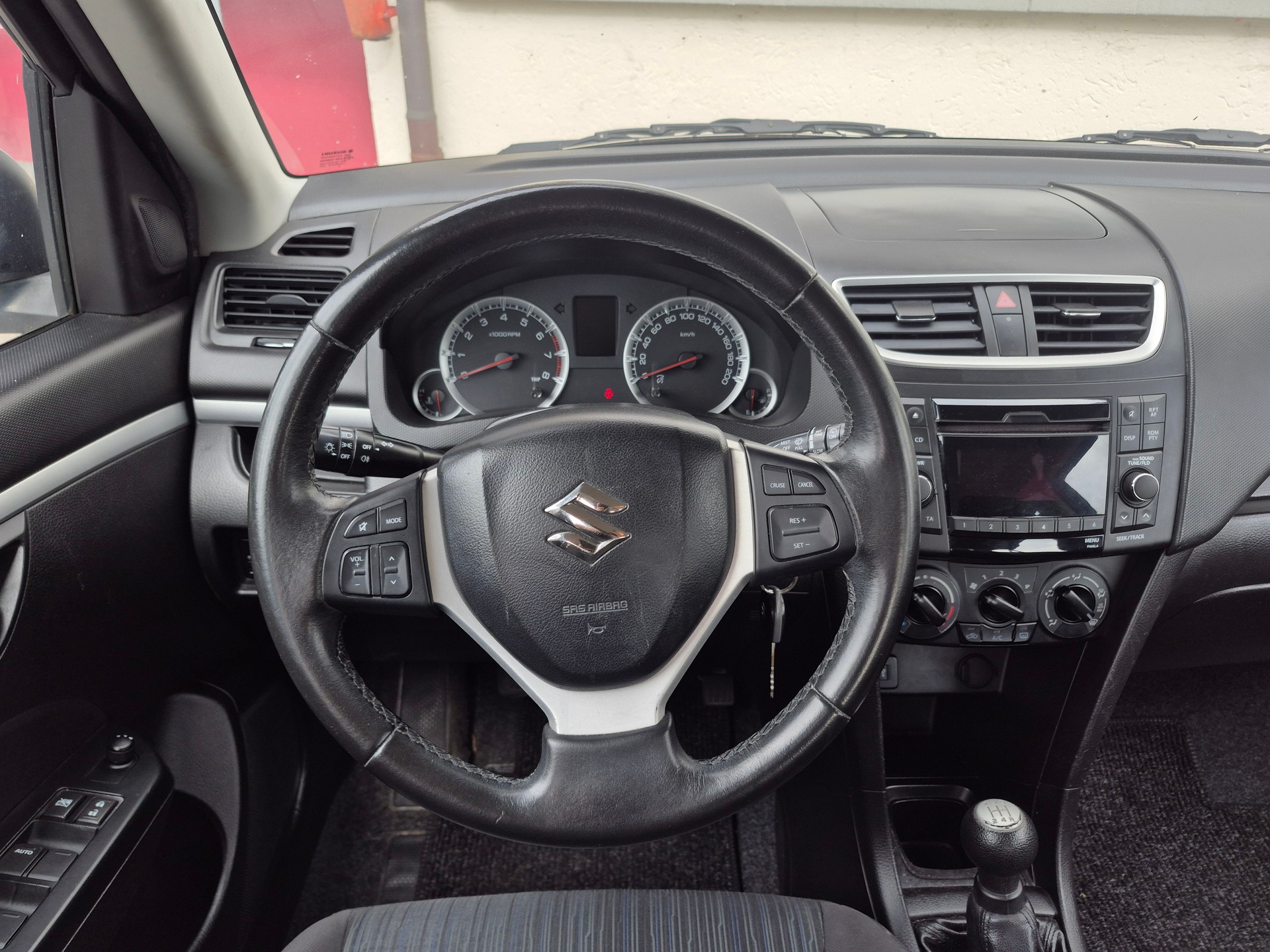 SUZUKI Swift 1.2i 16V Unico 4x4-image-10