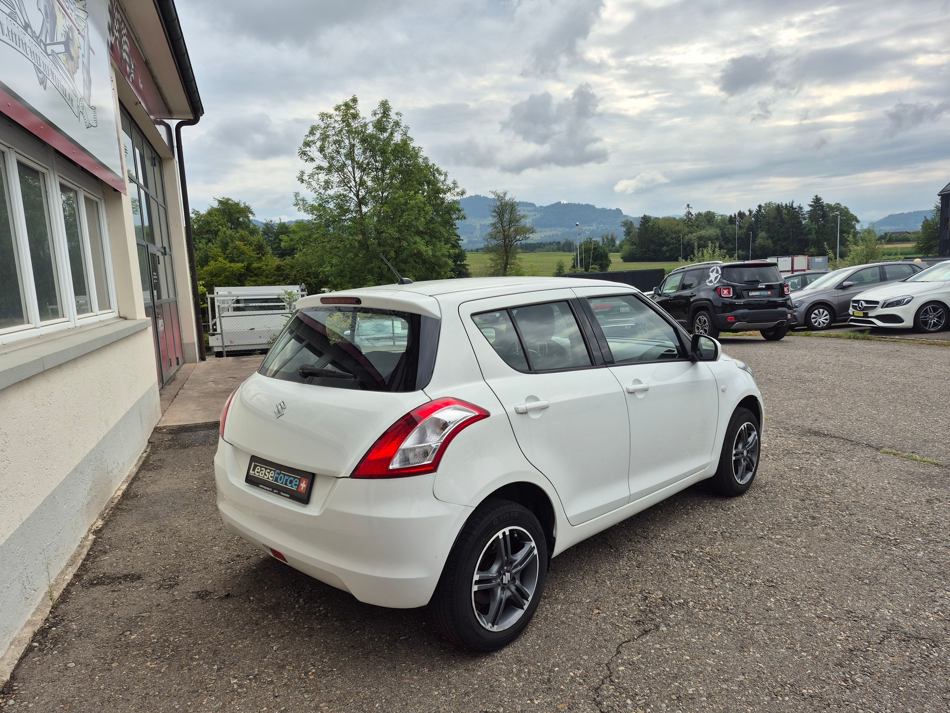 SUZUKI Swift 1.2i 16V Unico 4x4-image-2