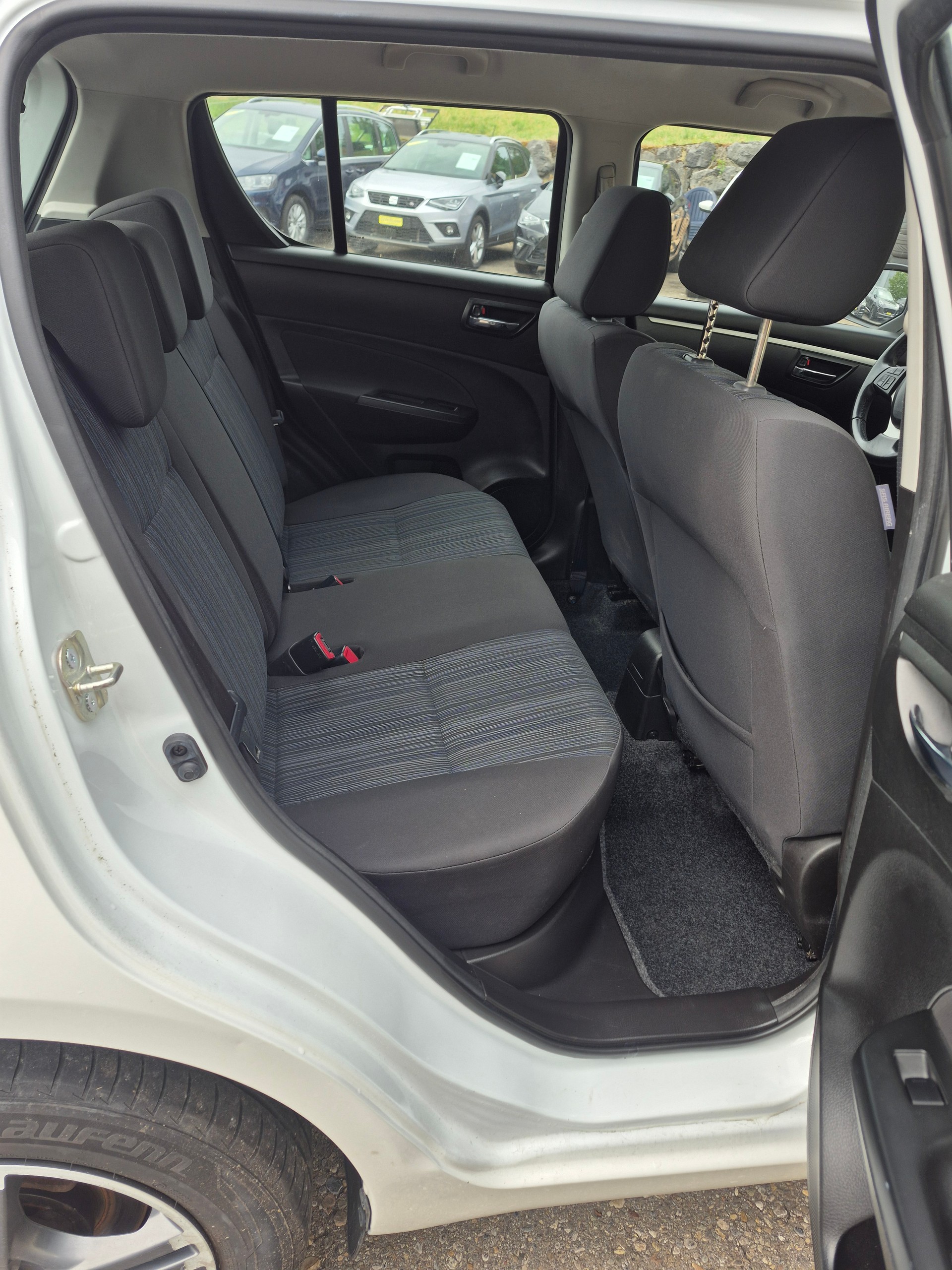 SUZUKI Swift 1.2i 16V Unico 4x4-image-14