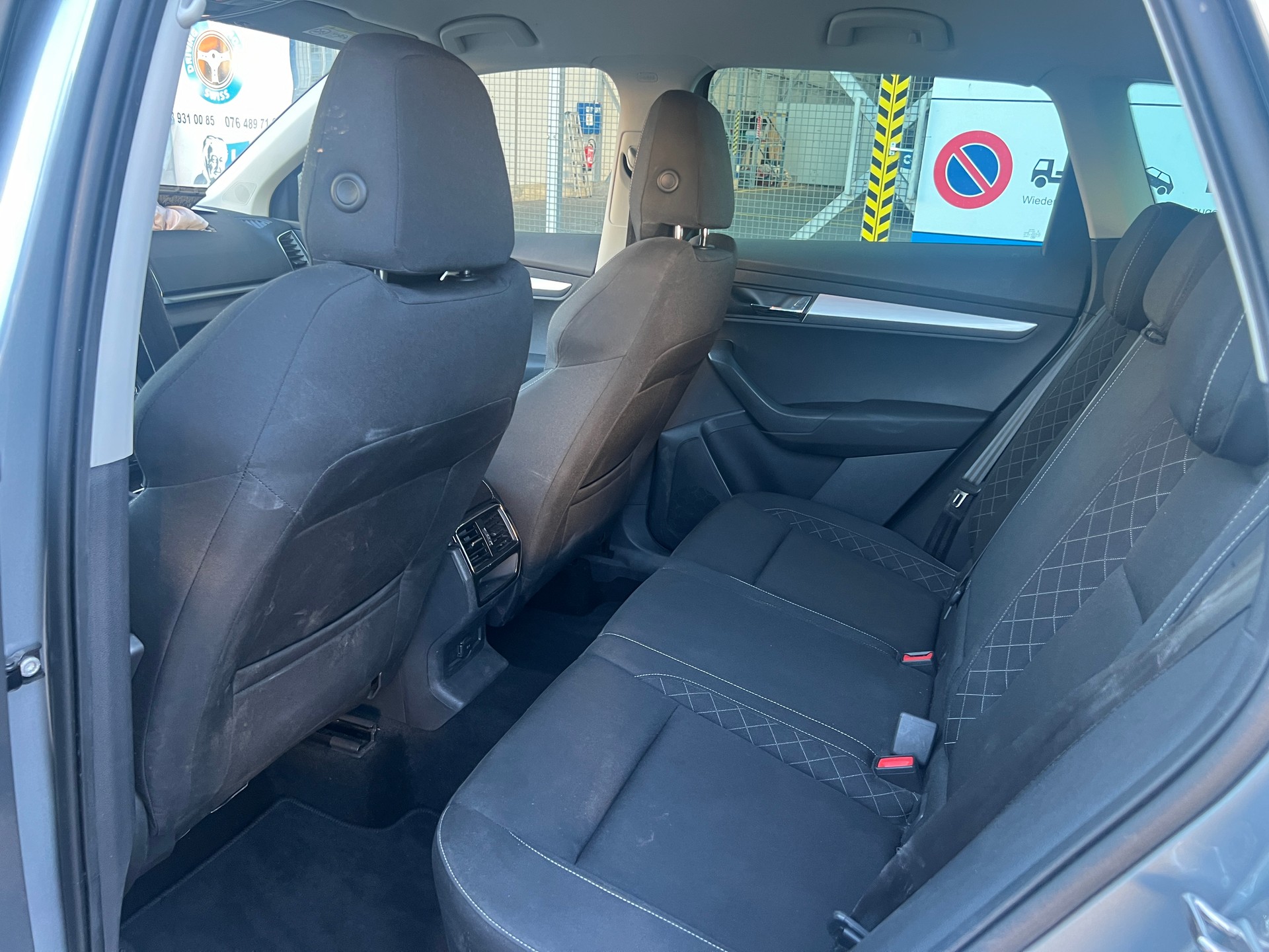 SKODA Karoq 1.5 TSI ACT Ambition DSG-image-11