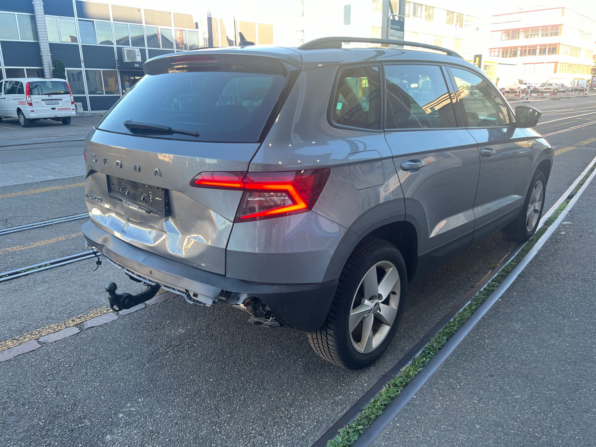 SKODA Karoq 1.5 TSI ACT Ambition DSG-image-4