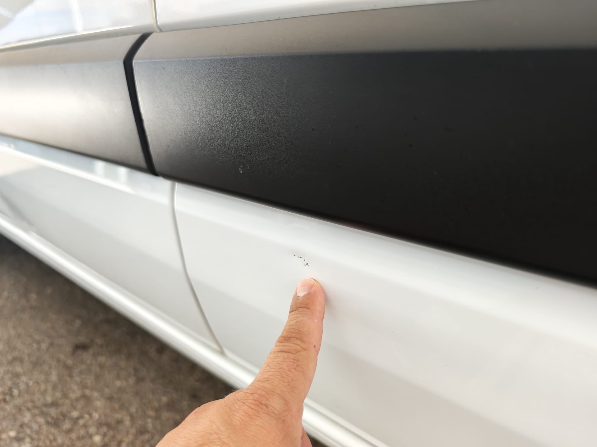 FORD Transit Custom 300 L2H1 105 PS Doppelkabine Trend 4d-image-14