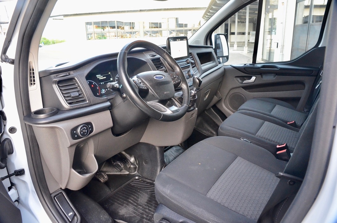 FORD Transit Custom 300 L2H1 105 PS Doppelkabine Trend 4d-image-2