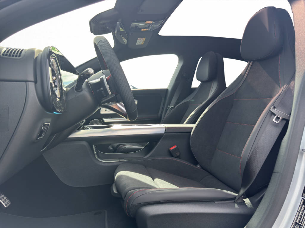 MERCEDES-BENZ CLA 350 AMG Line 4Matic Shooting Brake EQ-image-10
