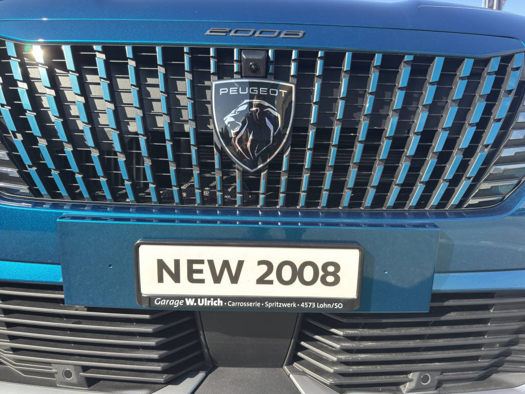 PEUGEOT 2008 1.2 Hybrid 145 GT-image-12