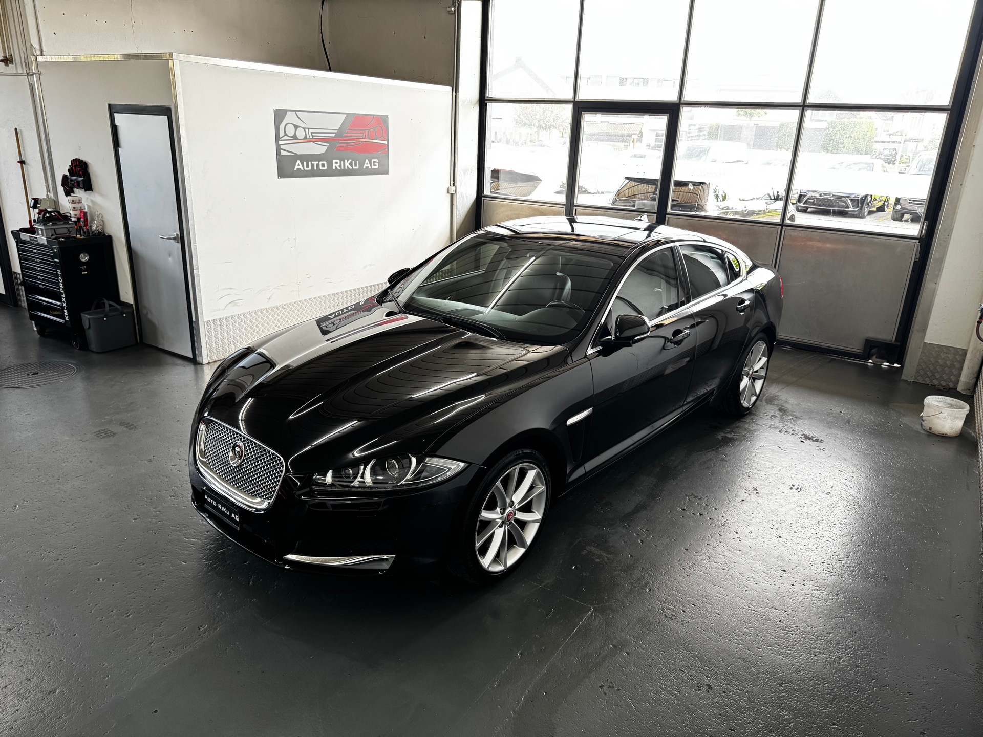 JAGUAR XF 3.0 V6 S/C 4x4-image-4