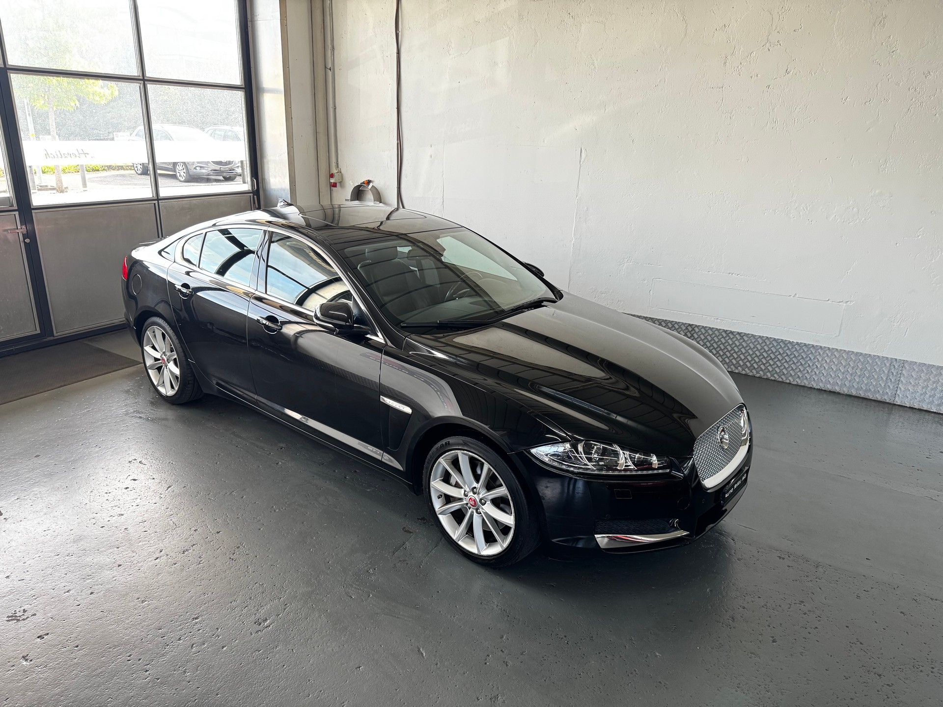 JAGUAR XF 3.0 V6 S/C 4x4-image-0