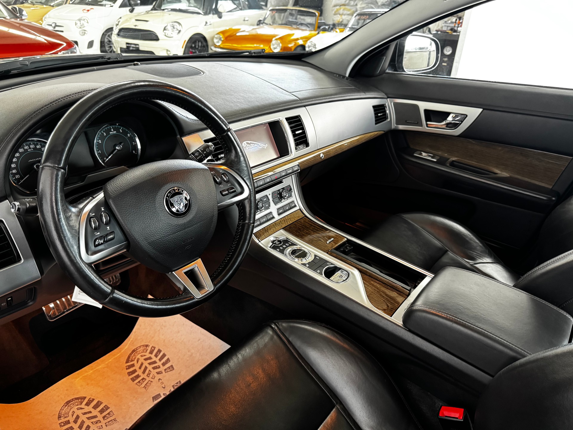 JAGUAR XF 3.0 V6 S/C 4x4-image-12
