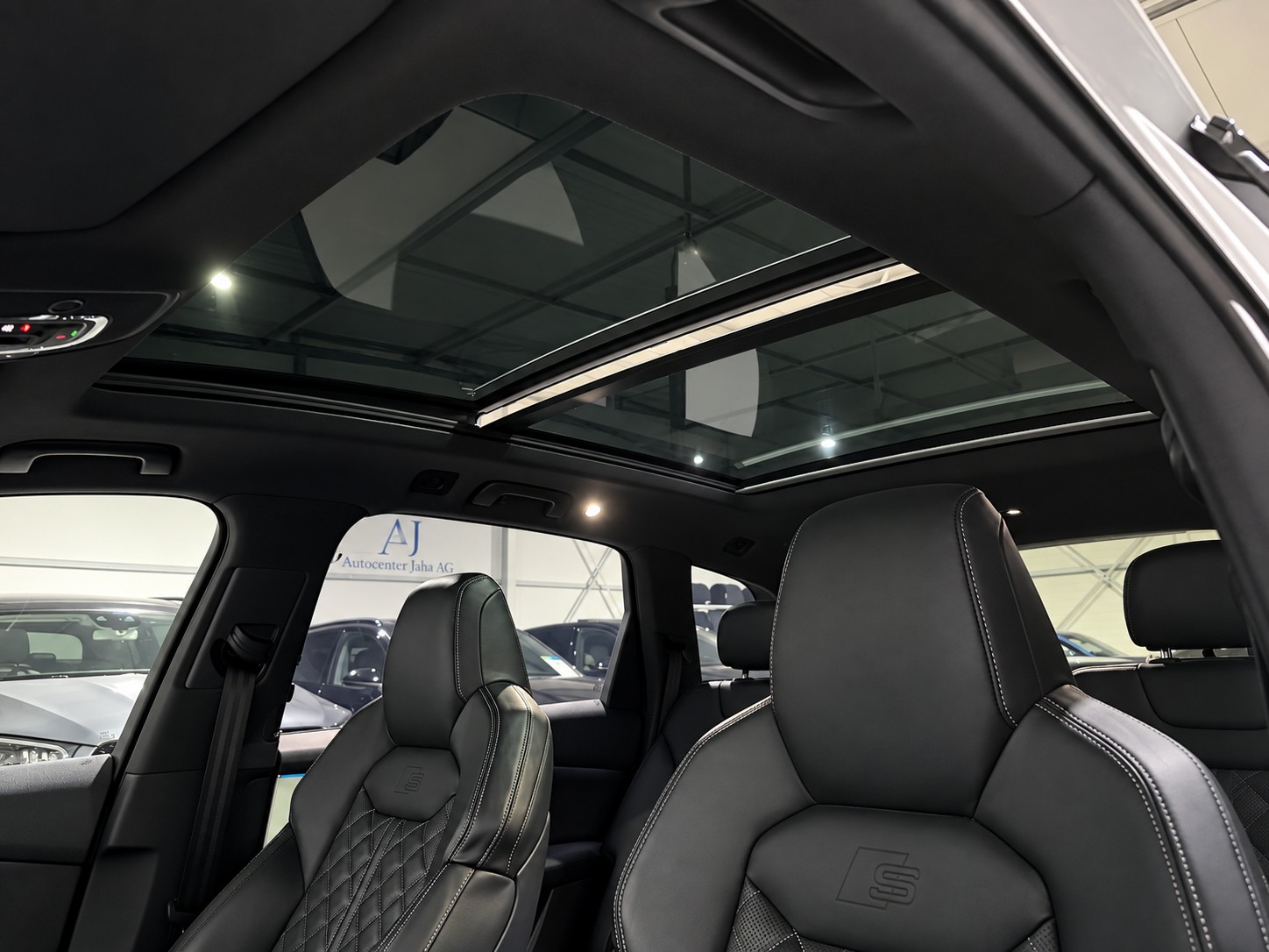 AUDI Q7 55 TFSI S Line quattro tiptronic 7 Platz - AHK 3.5T-image-8