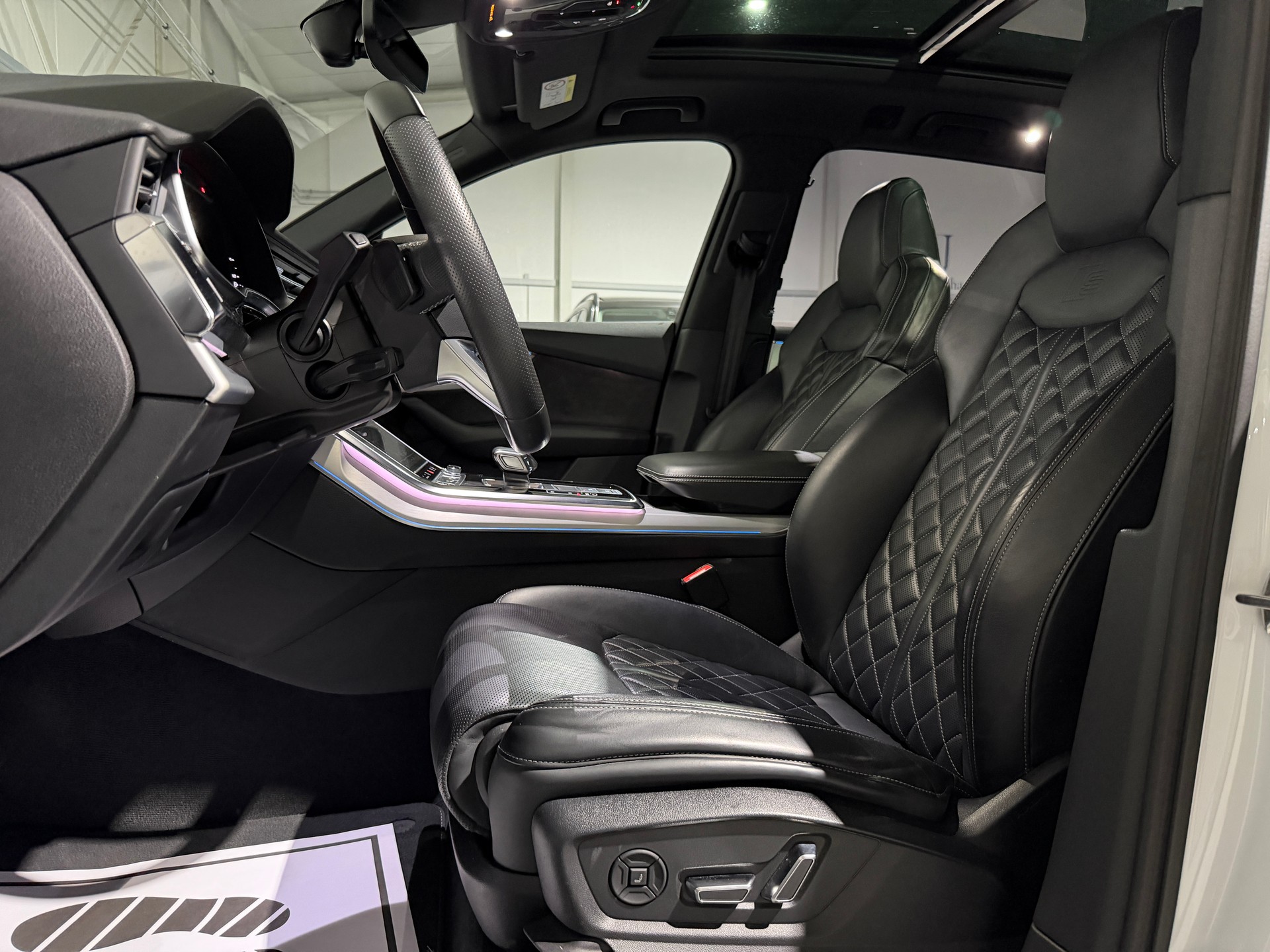 AUDI Q7 55 TFSI S Line quattro tiptronic 7 Platz - AHK 3.5T-image-9