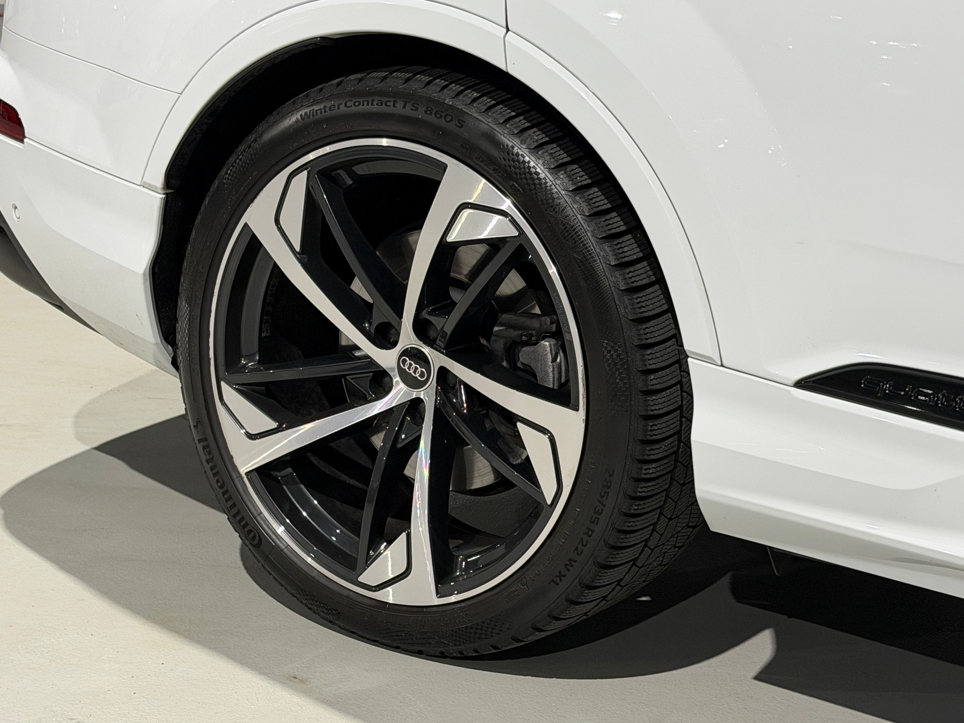 AUDI Q7 55 TFSI S Line quattro tiptronic 7 Platz - AHK 3.5T-image-5