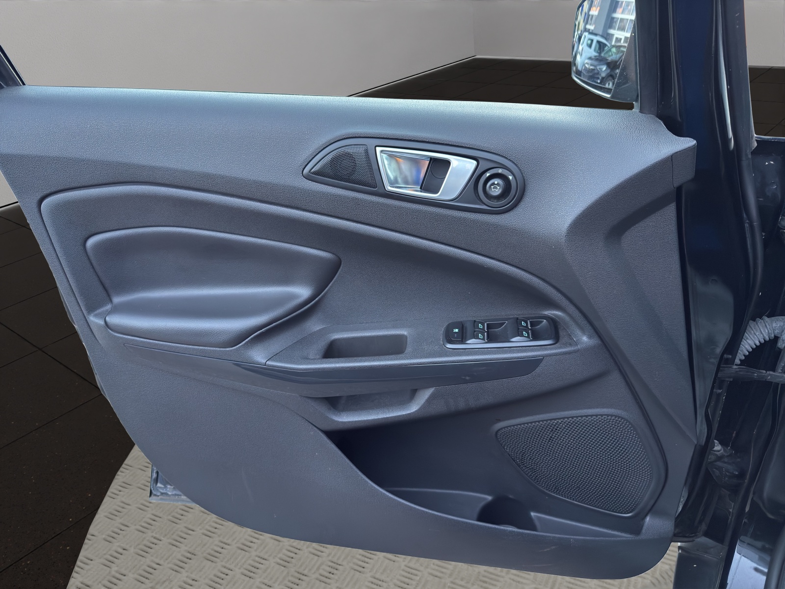 FORD EcoSport 1.0 SCTi Titanium-image-11