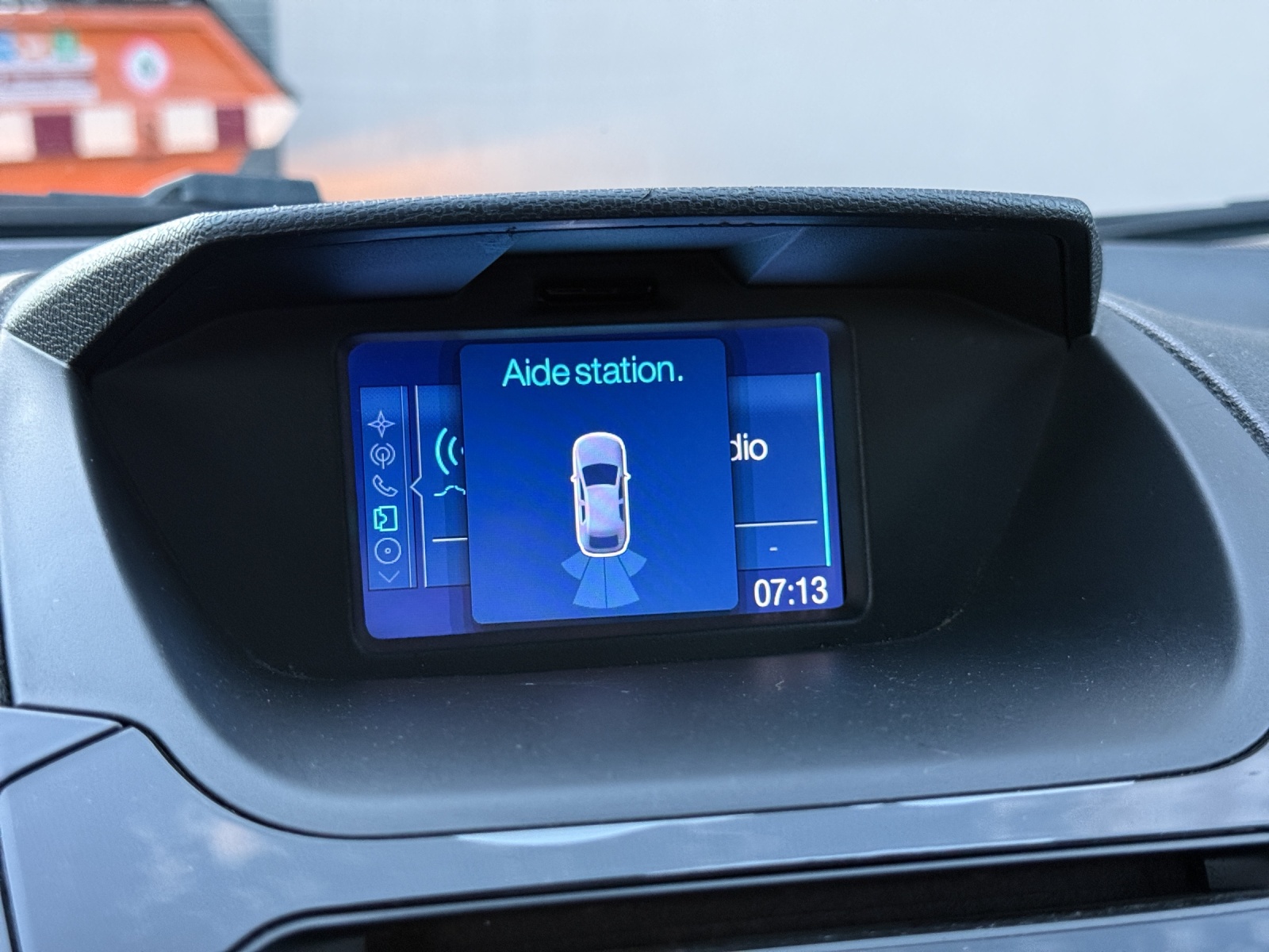 FORD EcoSport 1.0 SCTi Titanium-image-23