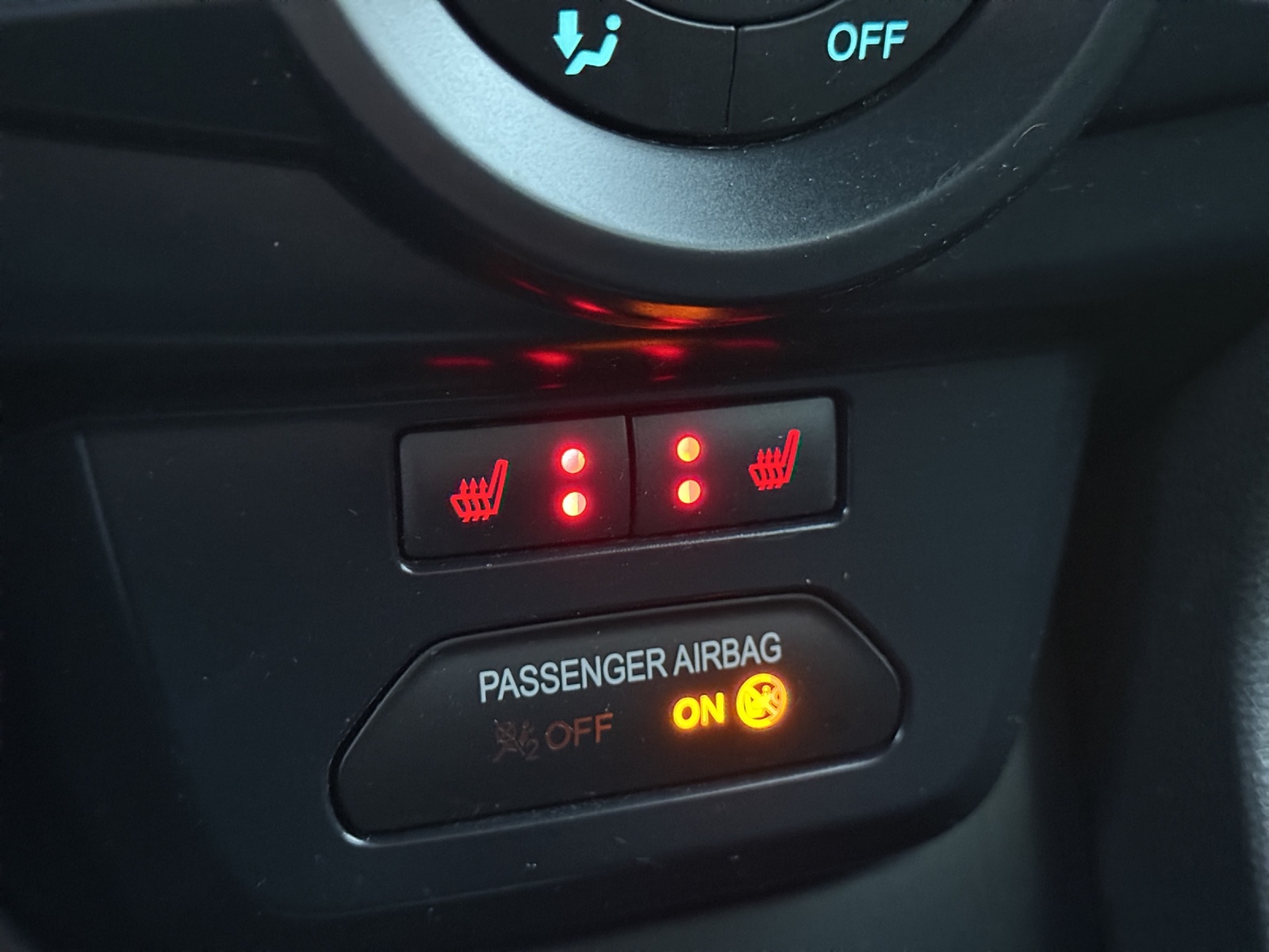 FORD EcoSport 1.0 SCTi Titanium-image-21