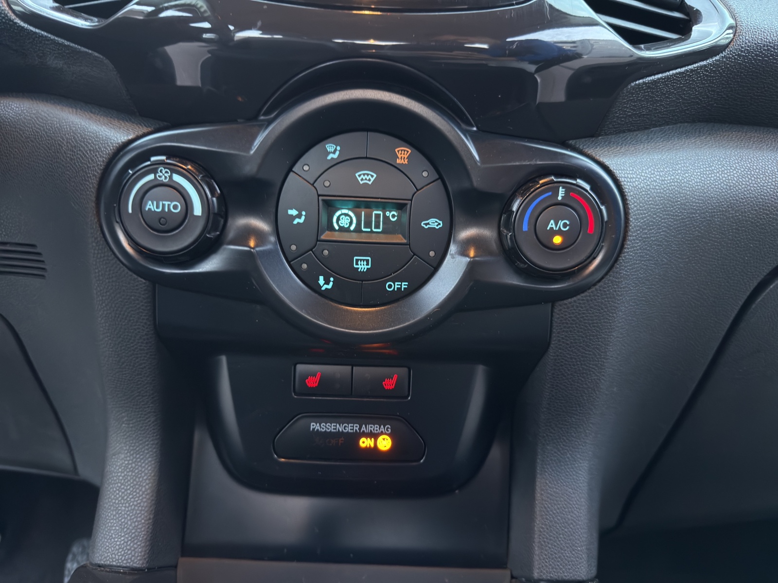 FORD EcoSport 1.0 SCTi Titanium-image-15