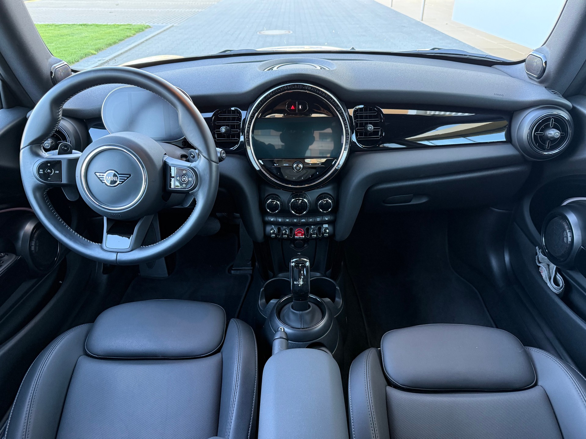 MINI 2.0i Cooper S SDKG-image-3