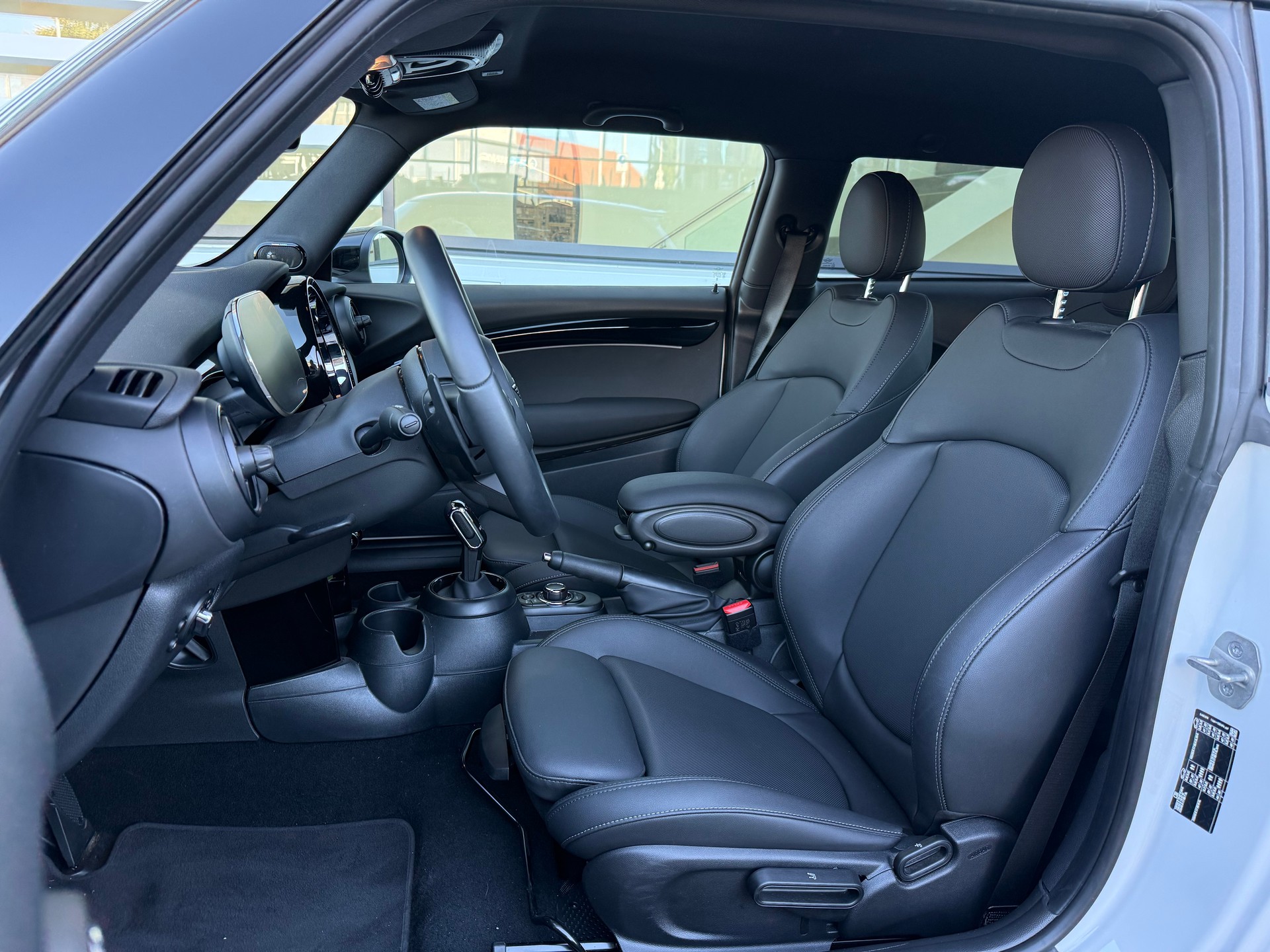 MINI 2.0i Cooper S SDKG-image-2