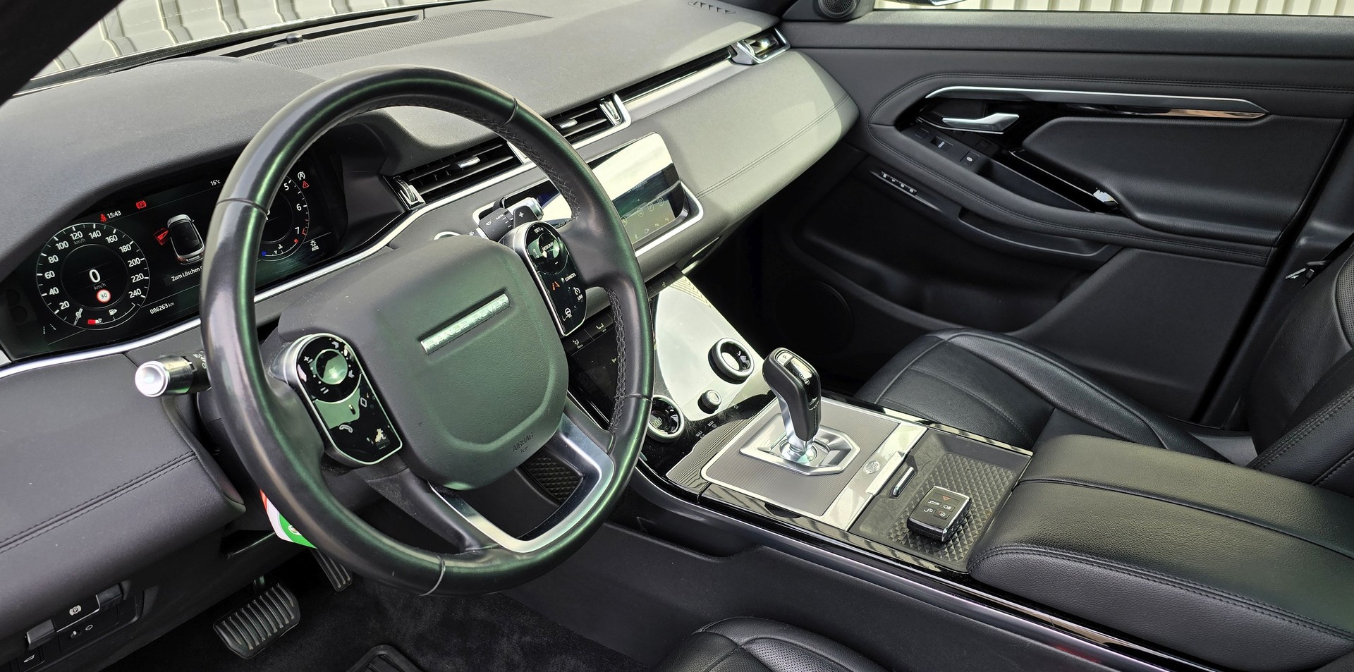 LAND ROVER Range Rover Evoque P 250 AT9-image-8