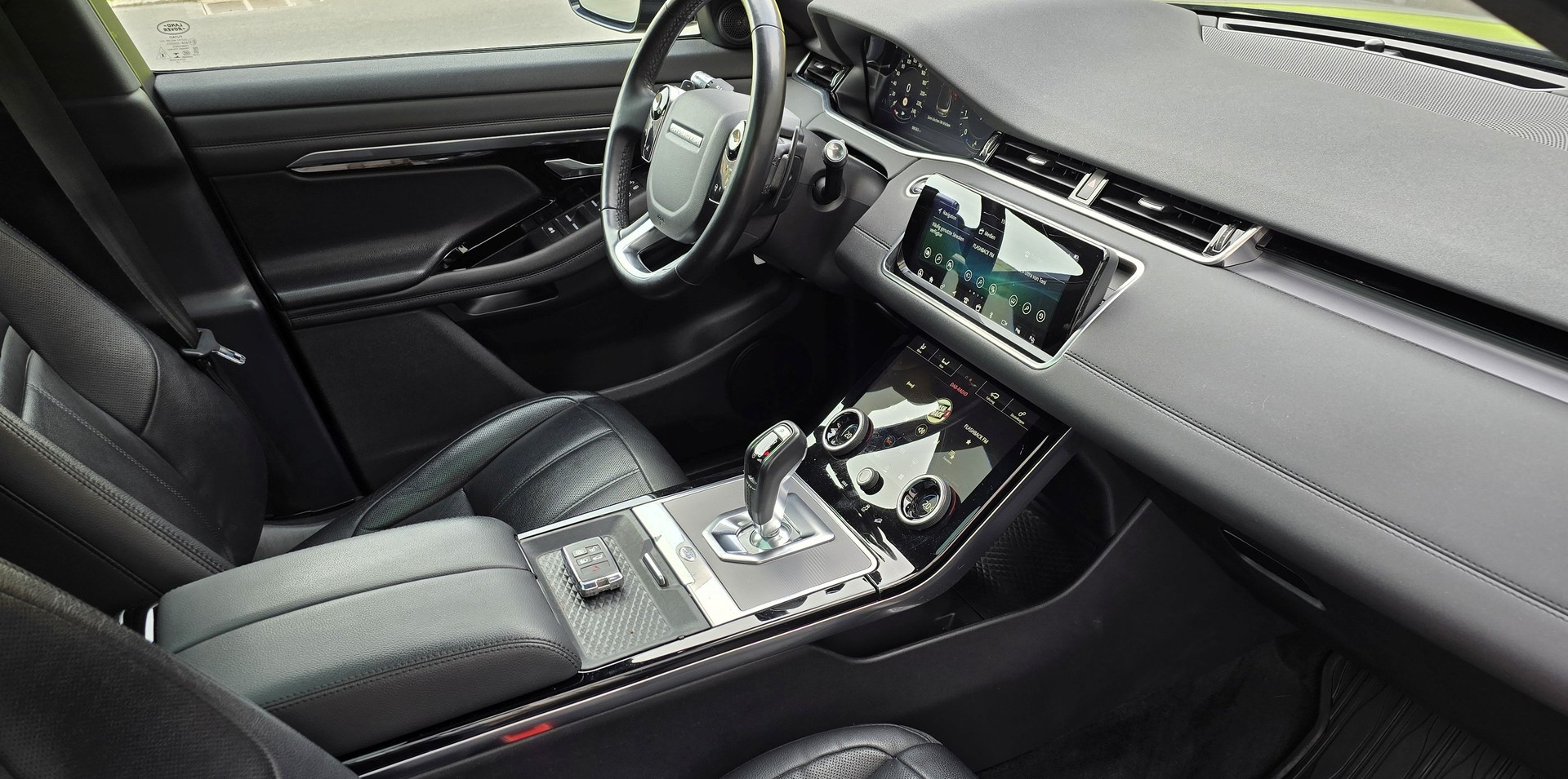 LAND ROVER Range Rover Evoque P 250 AT9-image-10