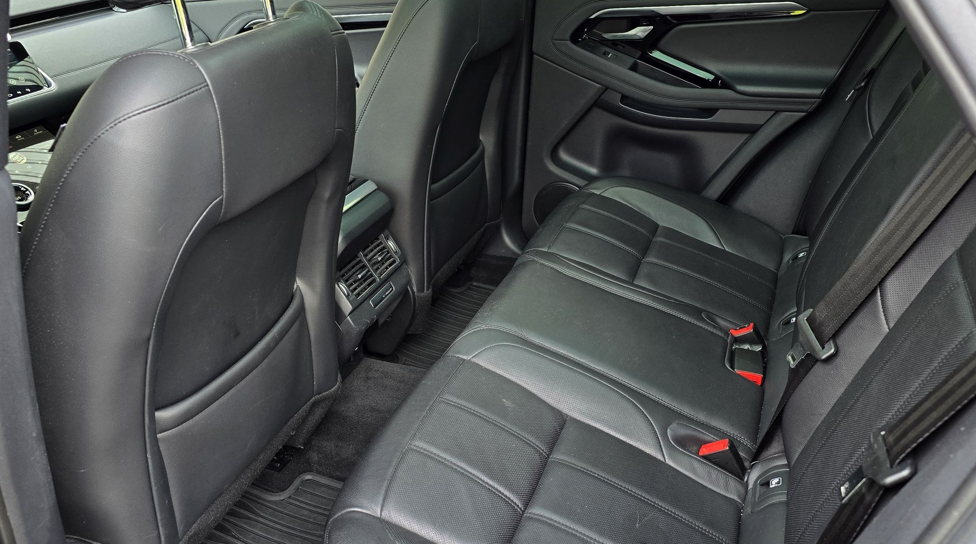 LAND ROVER Range Rover Evoque P 250 AT9-image-14