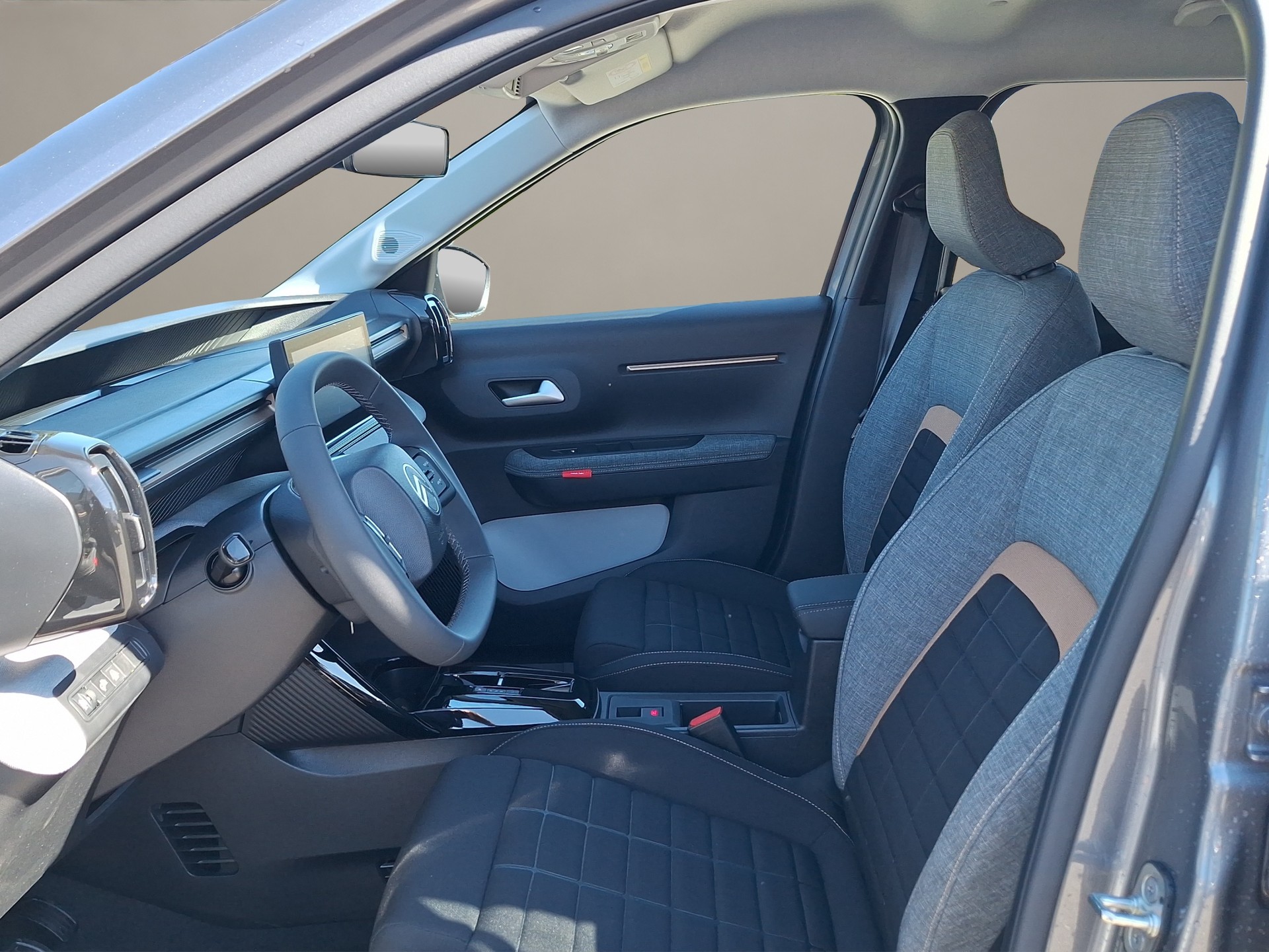 CITROEN C3 Aircross 1.2 MHEV Plus-image-8