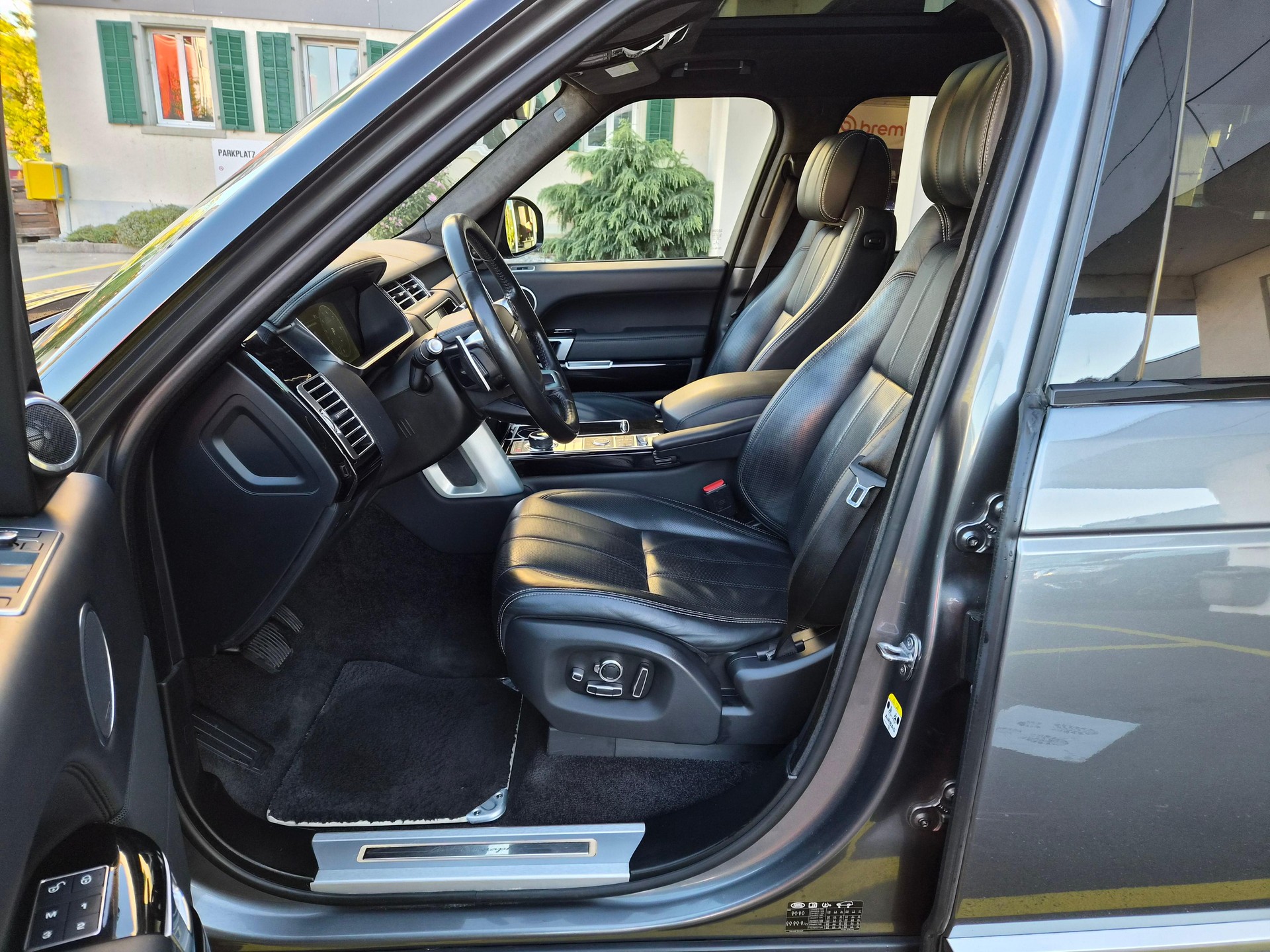 LAND ROVER Range Rover 5.0 V8 SC Autobiography-image-8