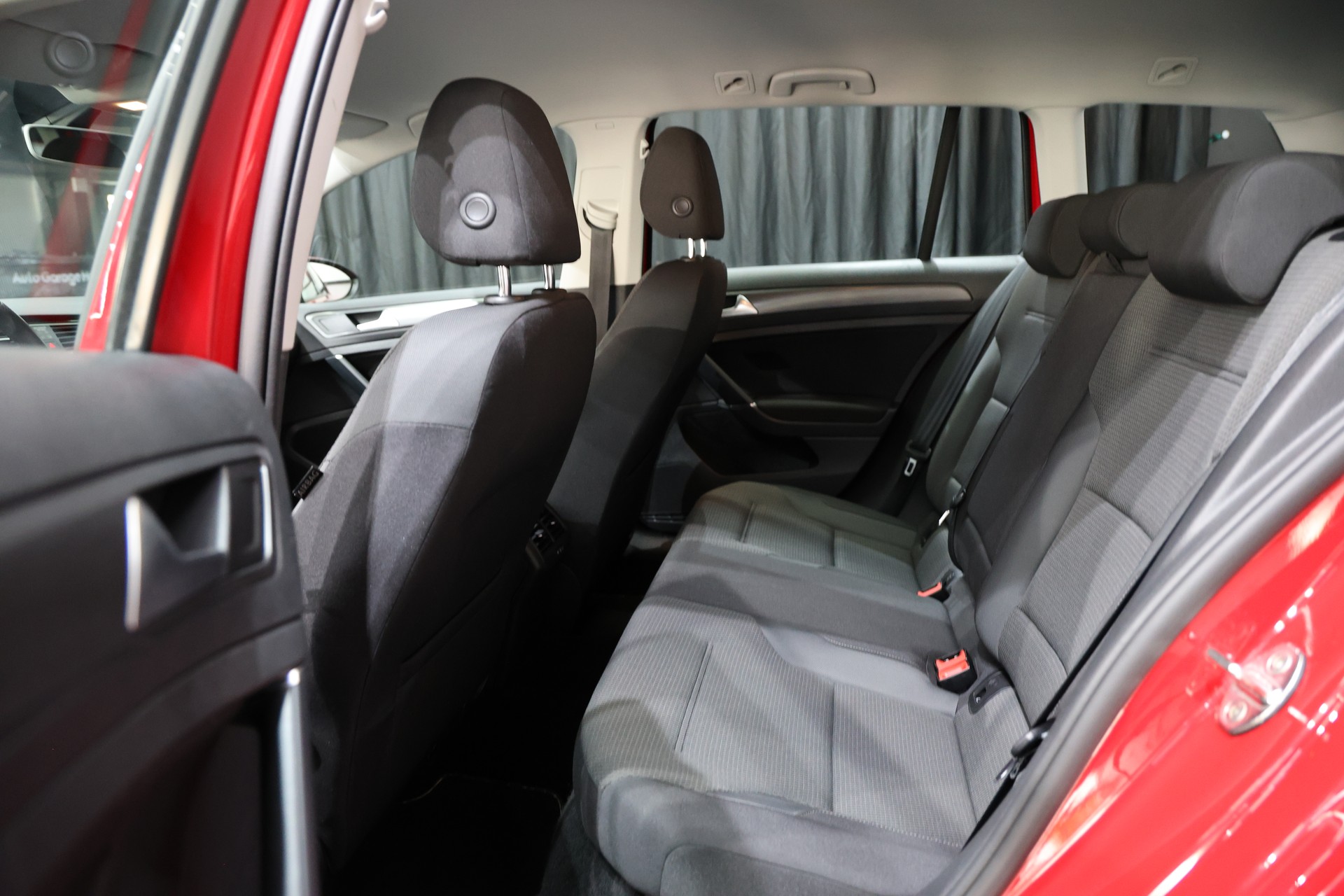 VW Golf Variant 2.0 TDI Comfortline DSG-image-5