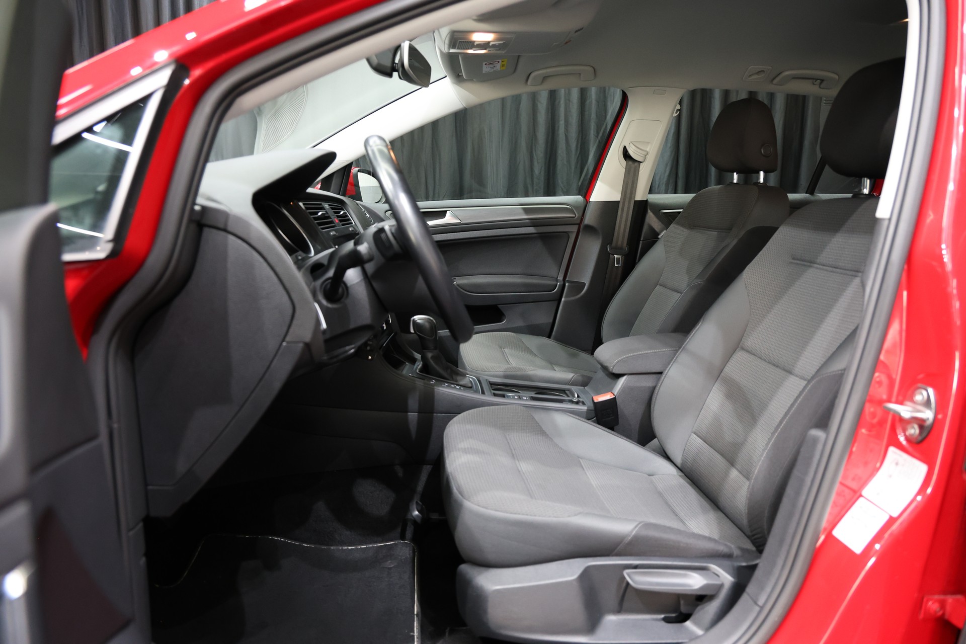 VW Golf Variant 2.0 TDI Comfortline DSG-image-4
