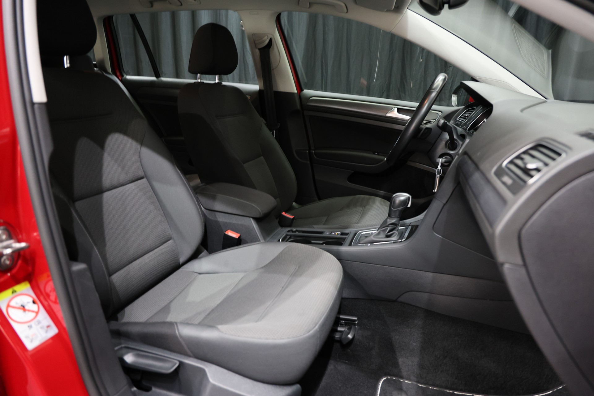 VW Golf Variant 2.0 TDI Comfortline DSG-image-8