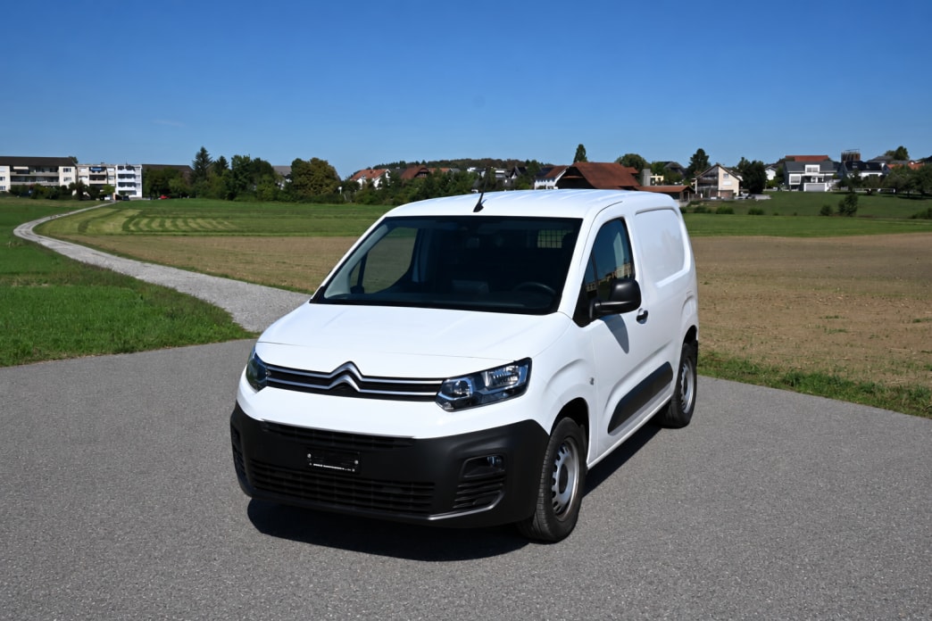 CITROEN Berlingo Van 1.2 Pure Tech 130 s/s Club EAT8 1000kg-image-0